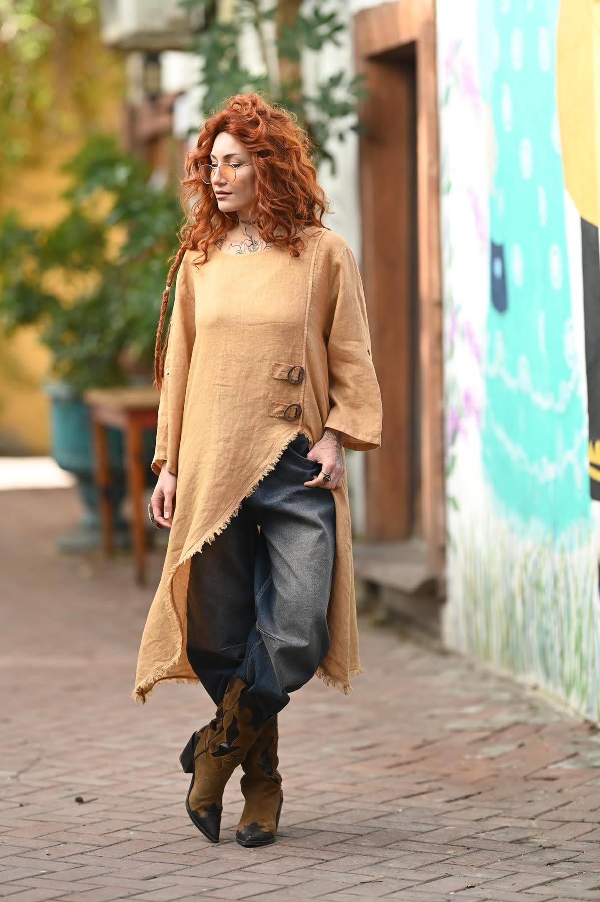 Camel Rengi Püsküllü Asimetrik Kesim Tokalı Keten Tunik