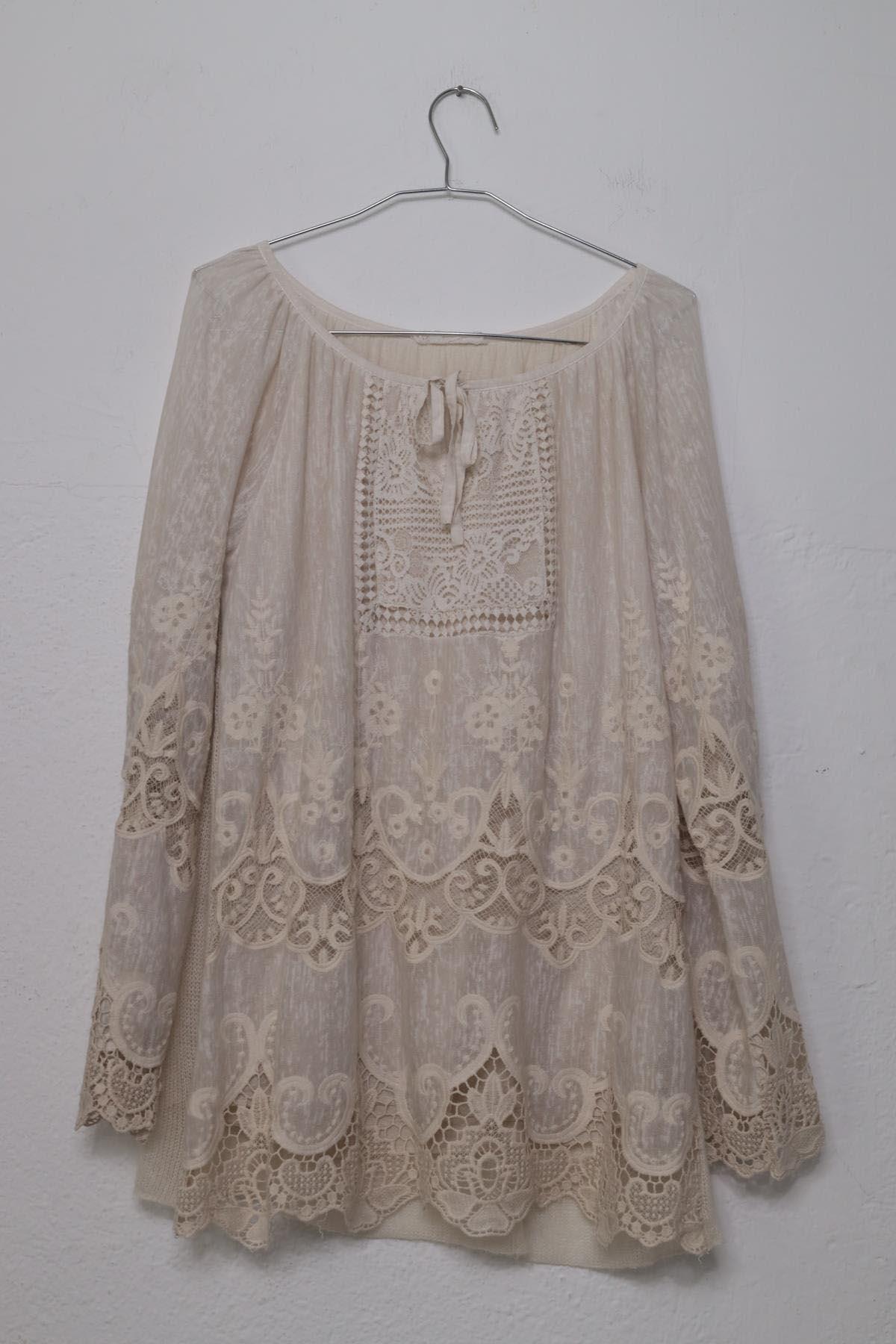 Krem Rengi İp Detaylı Dantelli Yünlü Bluz