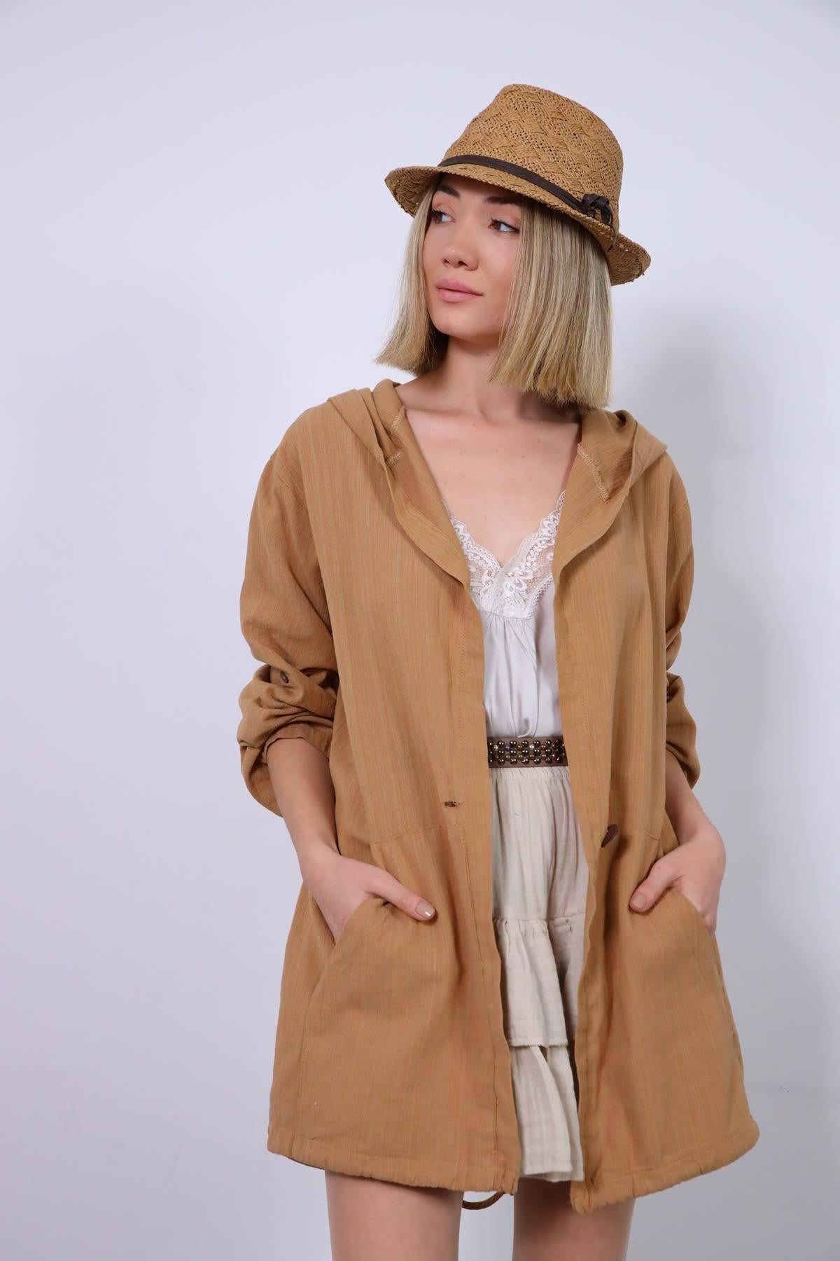 Camel Rengi Arkadan Büzgülü Tek Düğmeli Kapüşonlu Ceket - Şaman Butik Camel Rengi Arkadan Büzgülü Tek Düğmeli Kapüşonlu Ceket