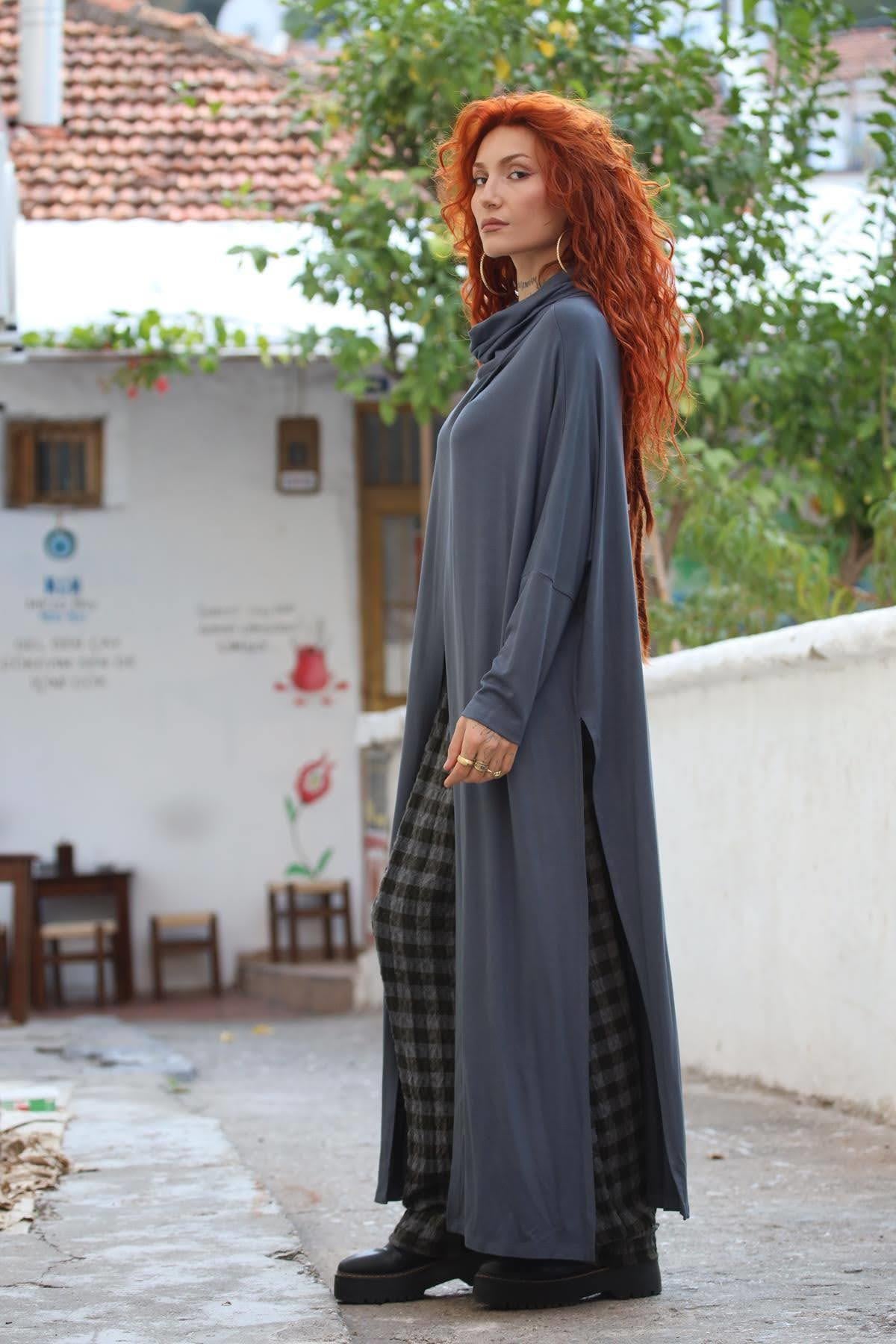 Antrasit Önü Yırtmaçlı Boğazlı Tunik