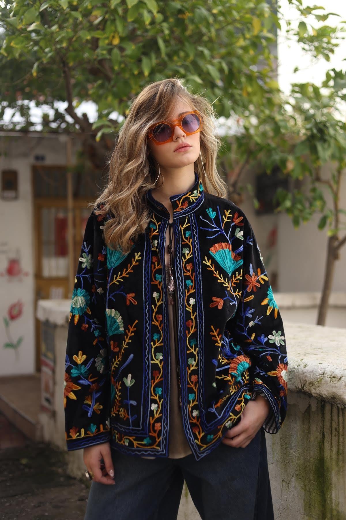 Siyah Kadife Suzani Ceket