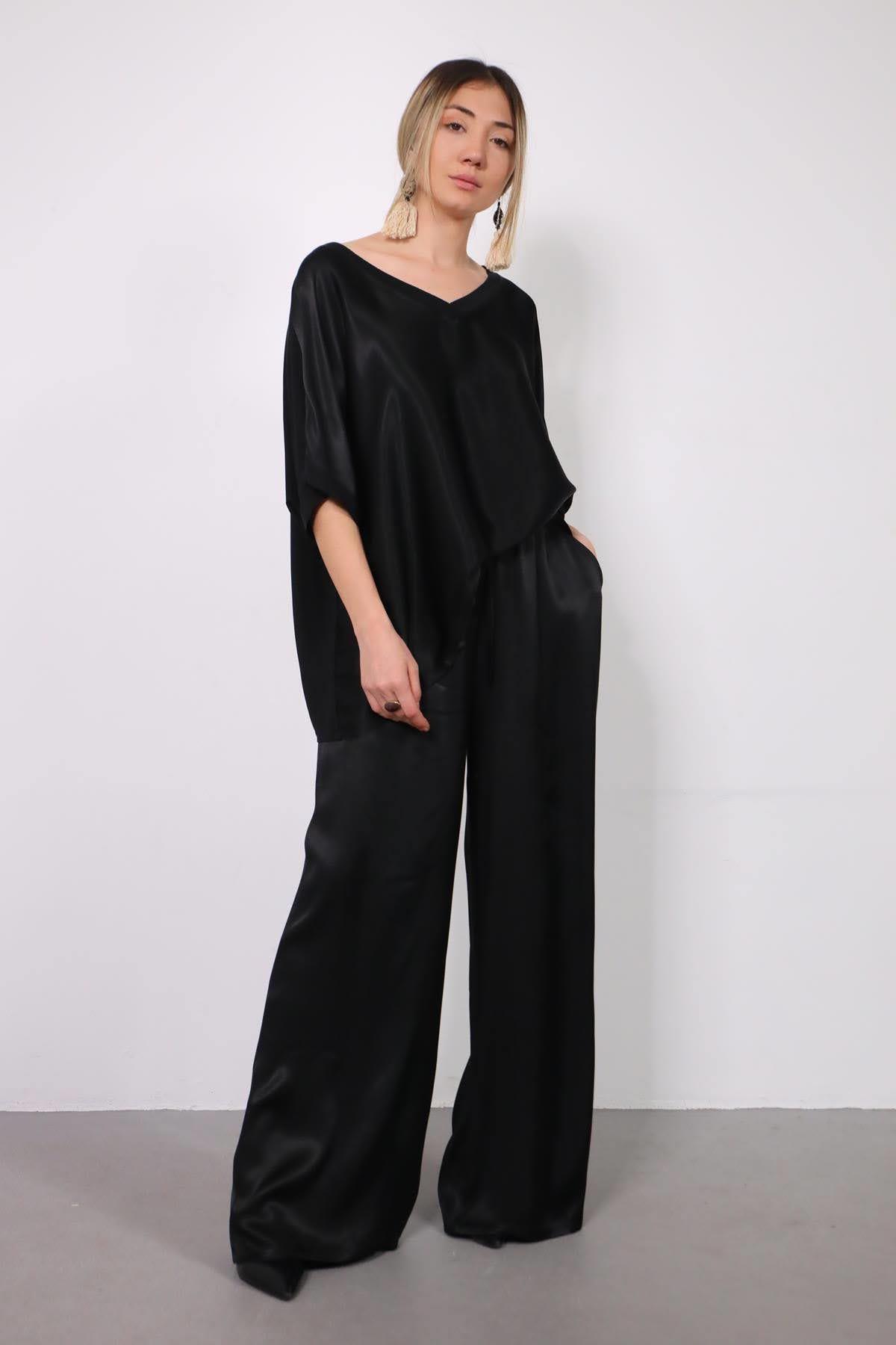 Siyah V Yaka Şık Bluz ve Pantolon Takım - Şaman Butik Siyah V Yaka Şık Bluz ve Pantolon Takım