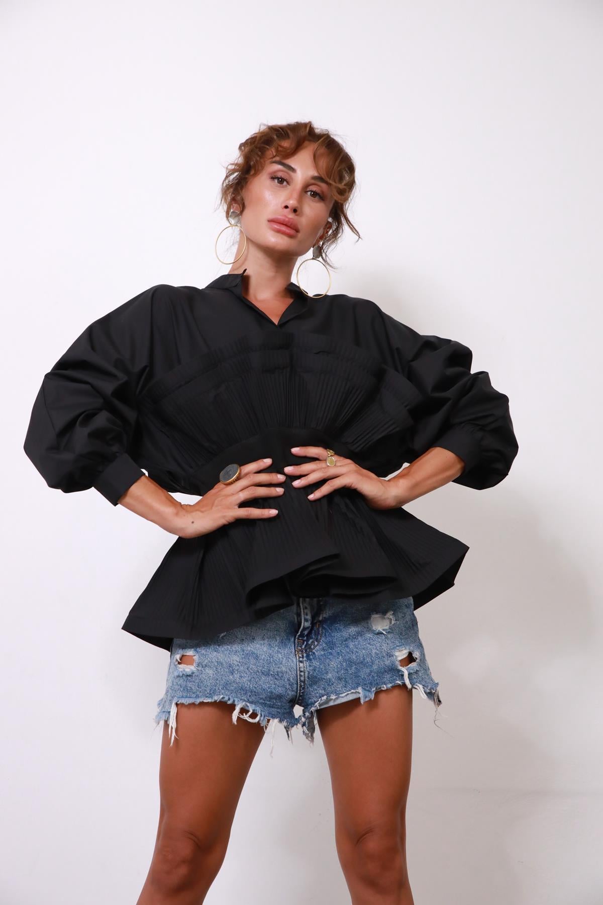 Siyah Pileli Robadan Büzgülü Bluz - Şaman Butik - Bohem Giyim ve Aksesuar | Kadın & Erkek Siyah Pileli Robadan Büzgülü Bluz