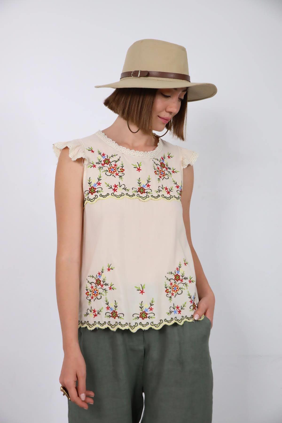 Krem Kolsuz İşlemeli Bluz - Şaman Butik - Bohem Giyim ve Aksesuar | Kadın & Erkek Krem Kolsuz İşlemeli Bluz