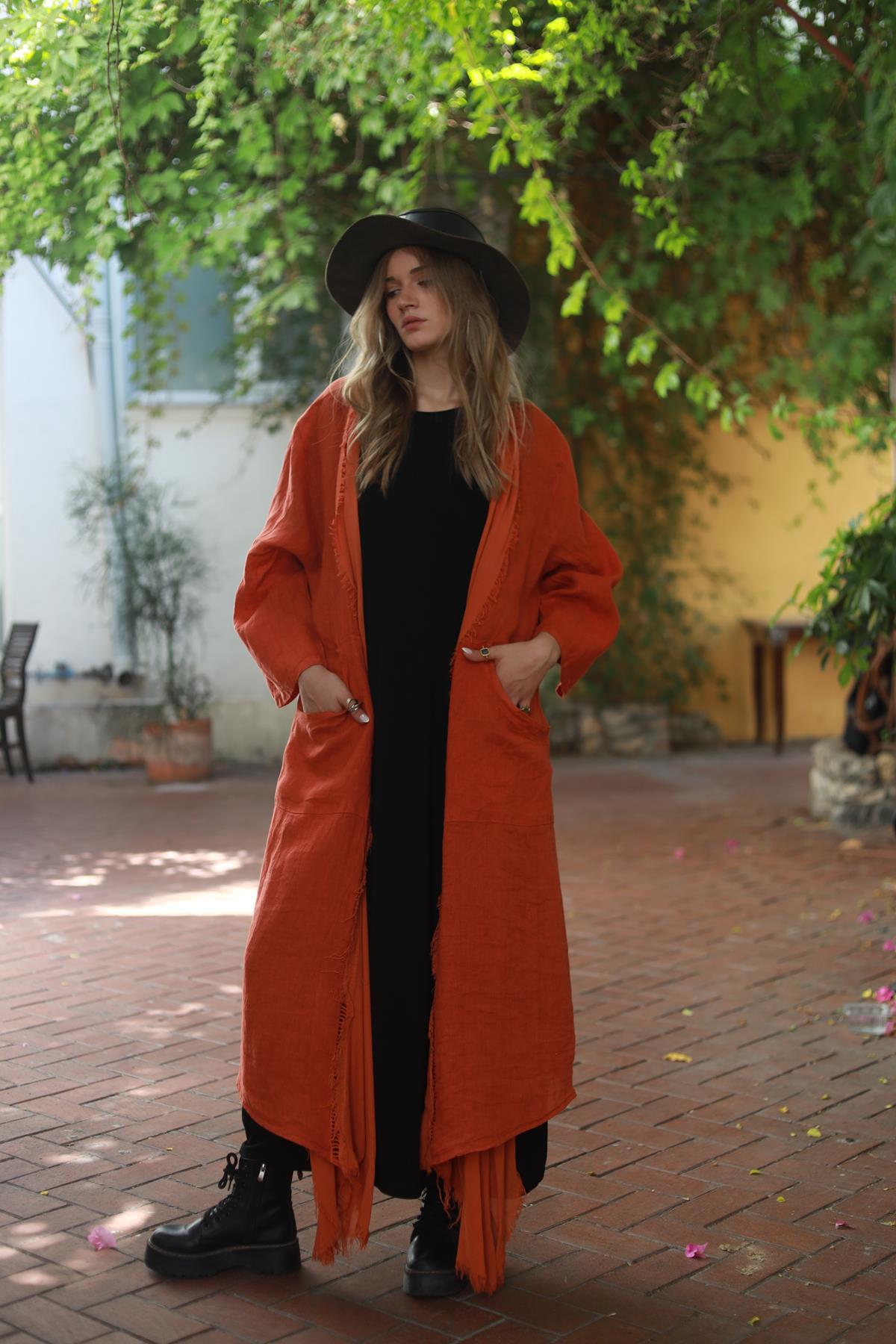 Turuncu Sırt Detaylı Keten Kaftan
