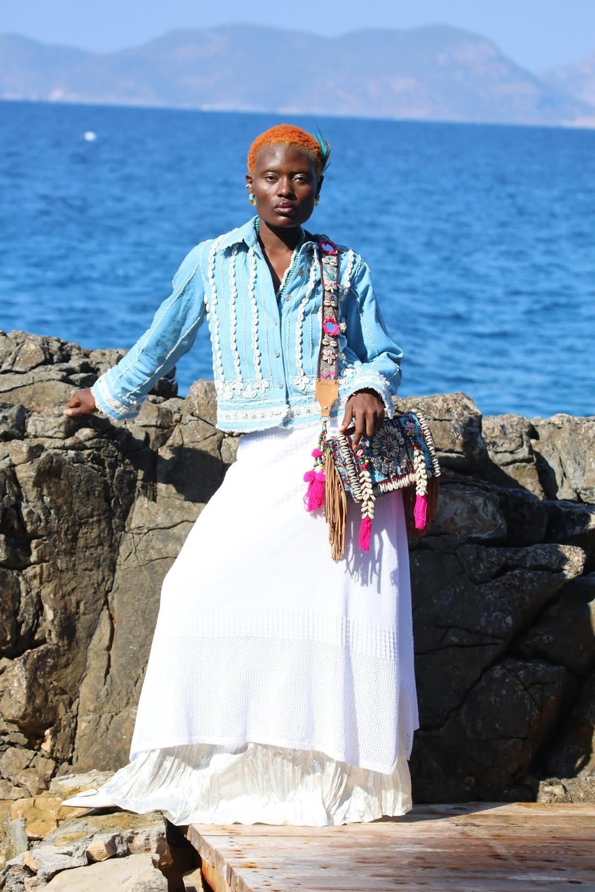 Beyaz File Detay Yırtmaçlı Örme Etek