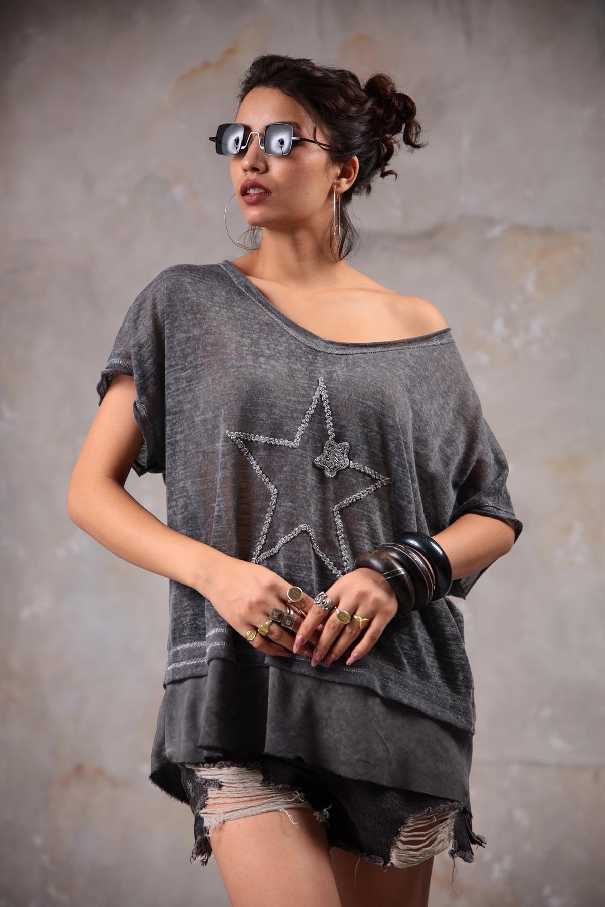 Antrasit Yıldızlı Bluz - Şaman Butik Antrasit Yıldızlı Bluz