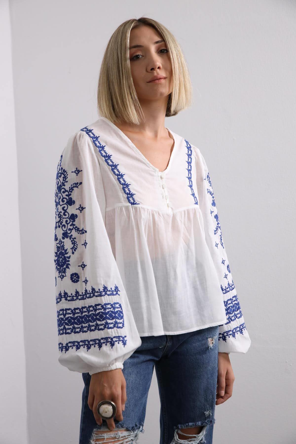 Beyaz Önü Düğmeli Kolları İşlemeli Bluz - Şaman Butik - Bohem Giyim ve Aksesuar | Kadın & Erkek Beyaz Önü Düğmeli Kolları İşlemeli Bluz