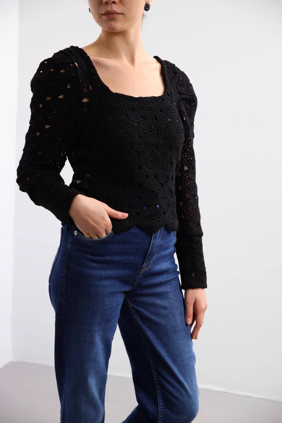 Siyah Kare Yaka Güpürlü Bluz - Şaman Butik - Bohem Giyim ve Aksesuar | Kadın & Erkek Siyah Kare Yaka Güpürlü Bluz