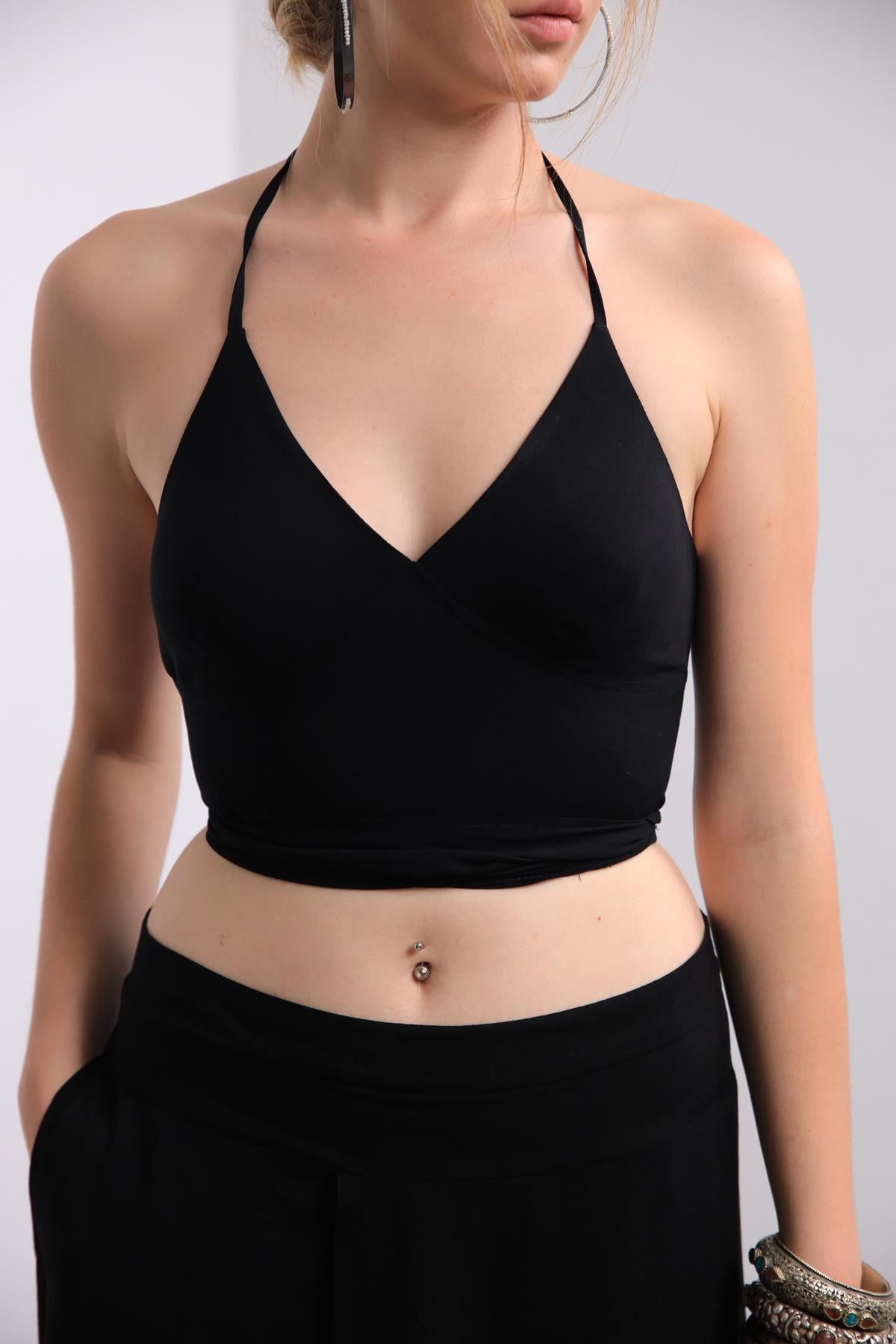 Siyah Sırtı Açık Boyundan Bağlamalı Crop Bluz - Şaman Butik Siyah Sırtı Açık Boyundan Bağlamalı Crop Bluz