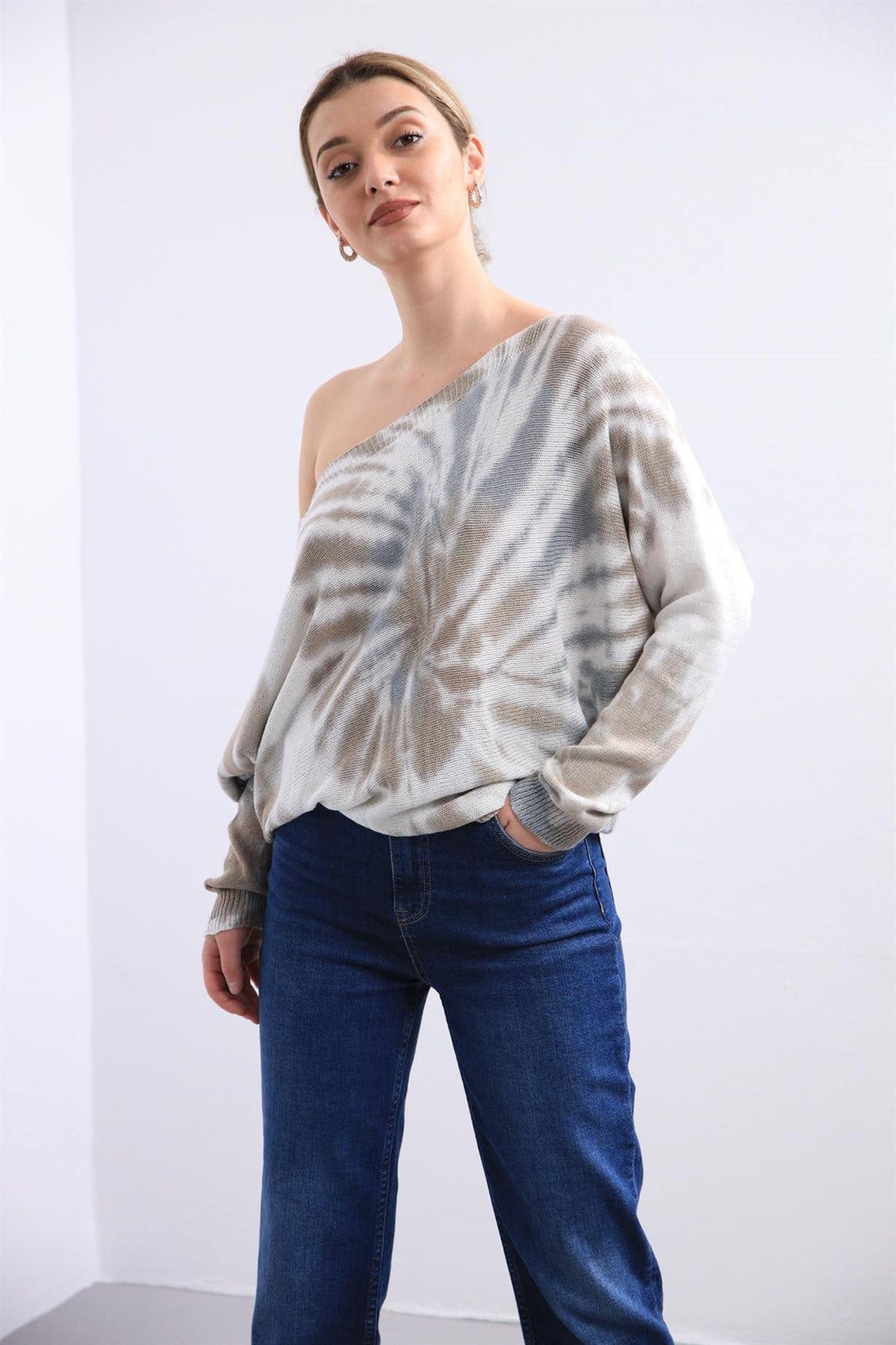Taş Rengi Batik Desenli Arkası Fermuarlı Bluz - Şaman Butik Taş Rengi Batik Desenli Arkası Fermuarlı Bluz