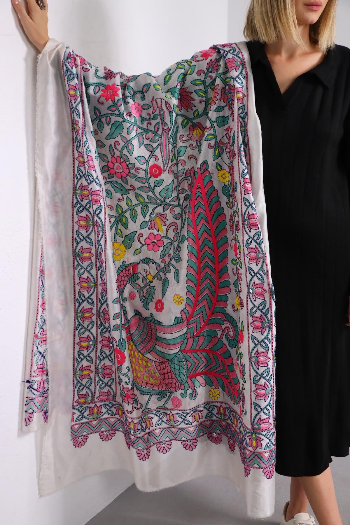 Beyaz İşlemeli Bohem Şal - Şaman Butik Beyaz İşlemeli Bohem Şal