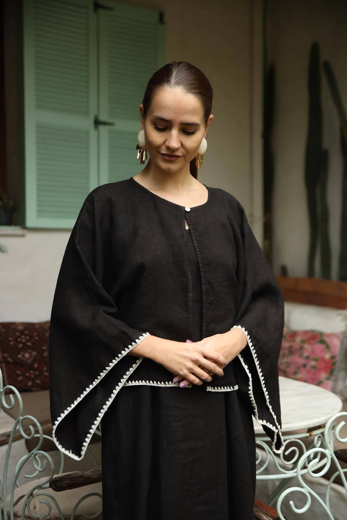 Siyah Tek Düğmeli Yarasa Kol Keten Hırka