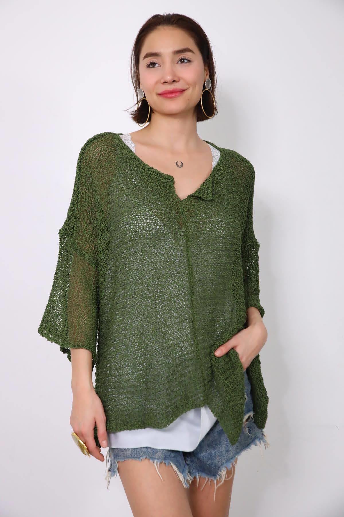 Yeşil Yakası Kesik Detay Merserize Bluz - Şaman Butik - Bohem Giyim ve Aksesuar | Kadın & Erkek Yeşil Yakası Kesik Detay Merserize Bluz