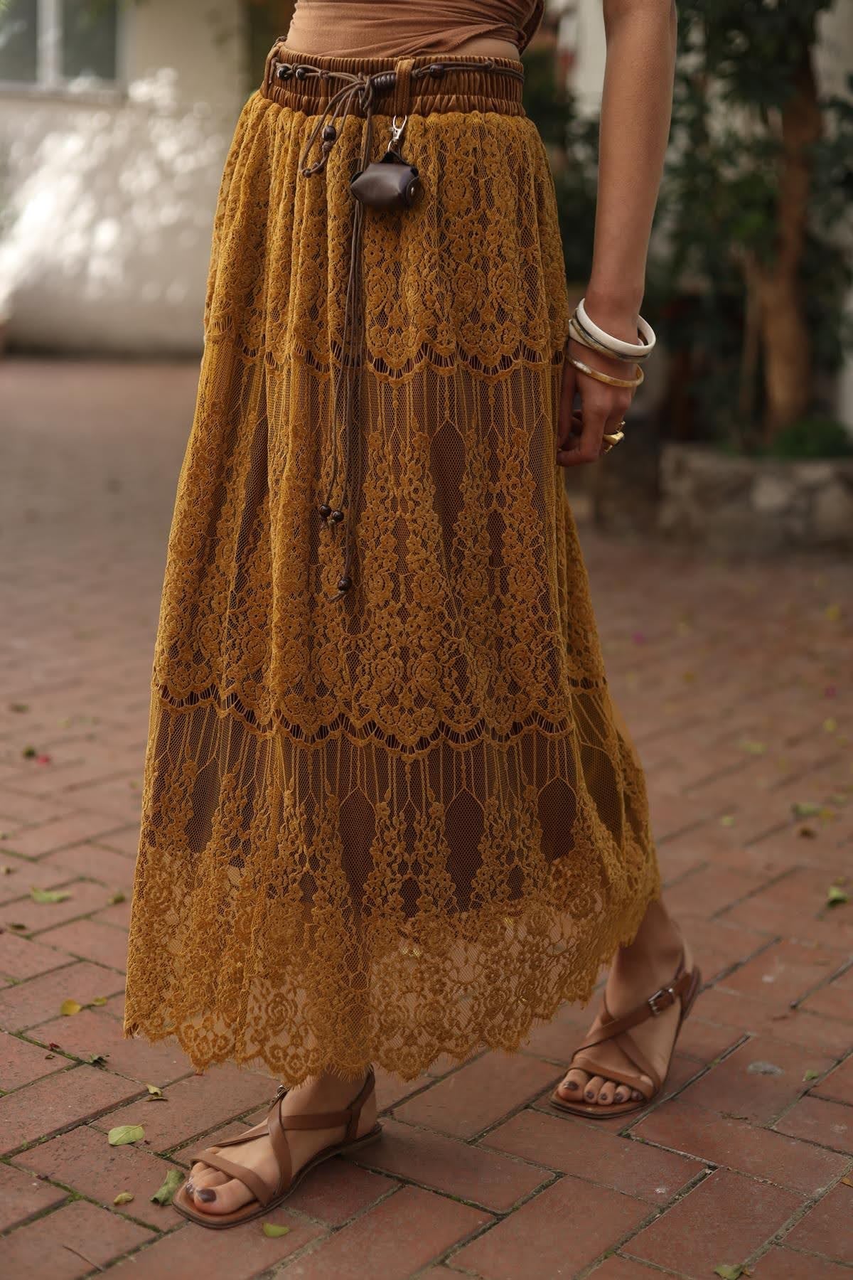 Hardal Rengi Kadife Dantel Etek