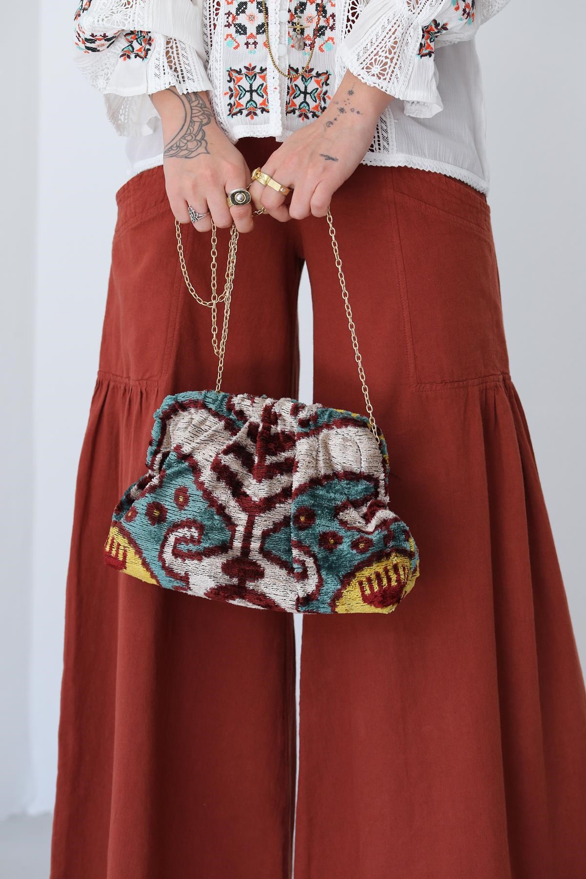Turkuaz Zincir Askılı Desenli El Çantası - Şaman Butik Turkuaz Zincir Askılı Desenli El Çantası