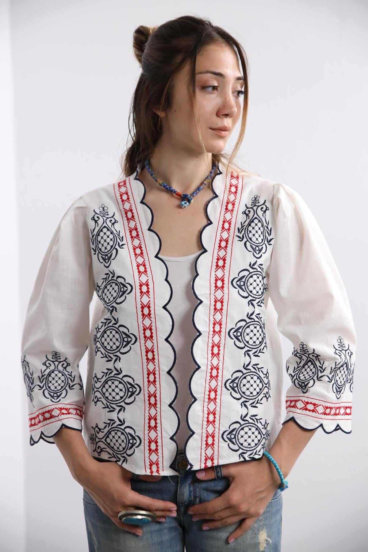 Beyaz Etnik Desenli İnce Ceket - Şaman Butik - Bohem Giyim ve Aksesuar | Kadın & Erkek Beyaz Etnik Desenli İnce Ceket