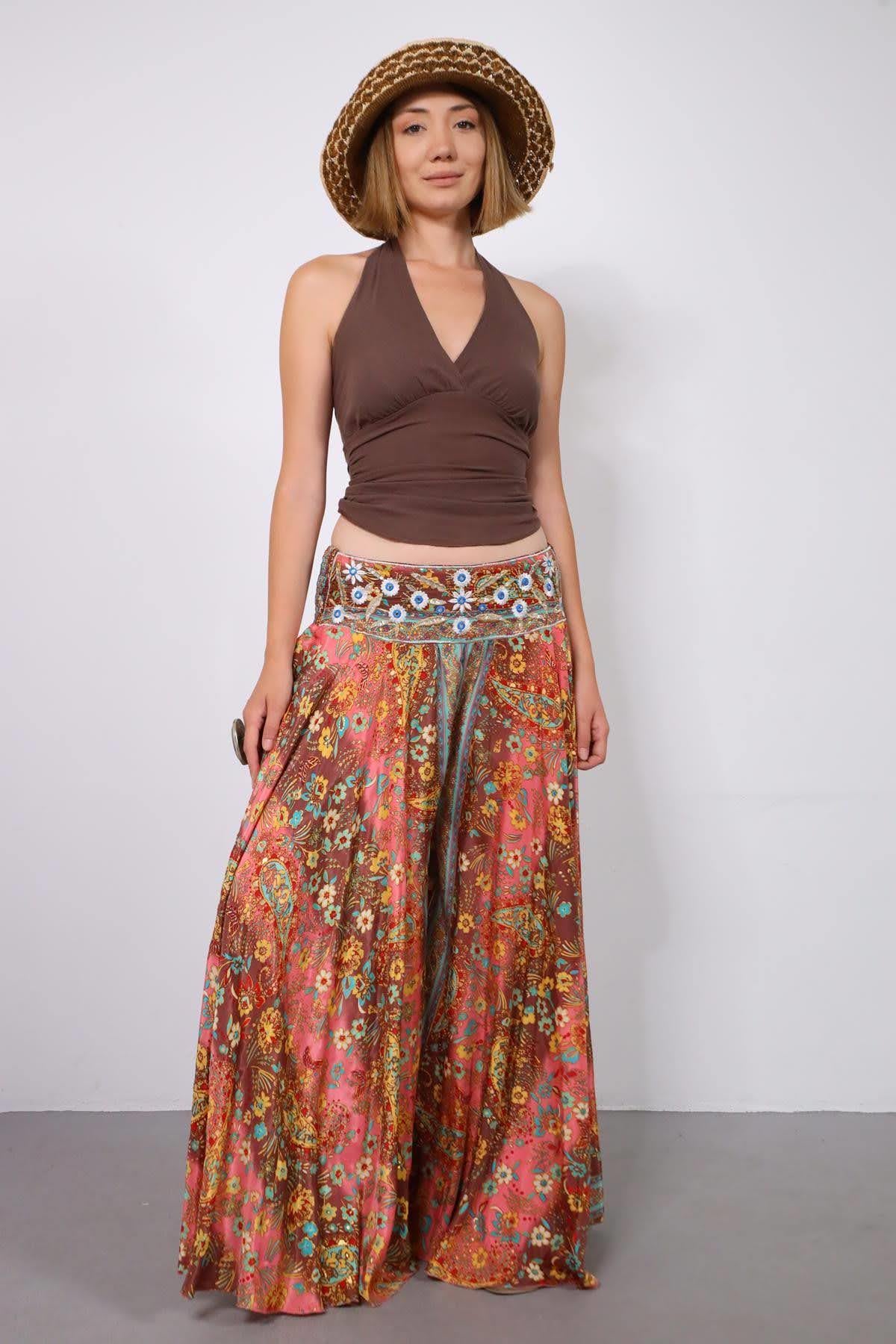 Yavruağzı Beli Gipeli Nakışlı İpek Pantolon Etek - Şaman Butik Yavruağzı Beli Gipeli Nakışlı İpek Pantolon Etek