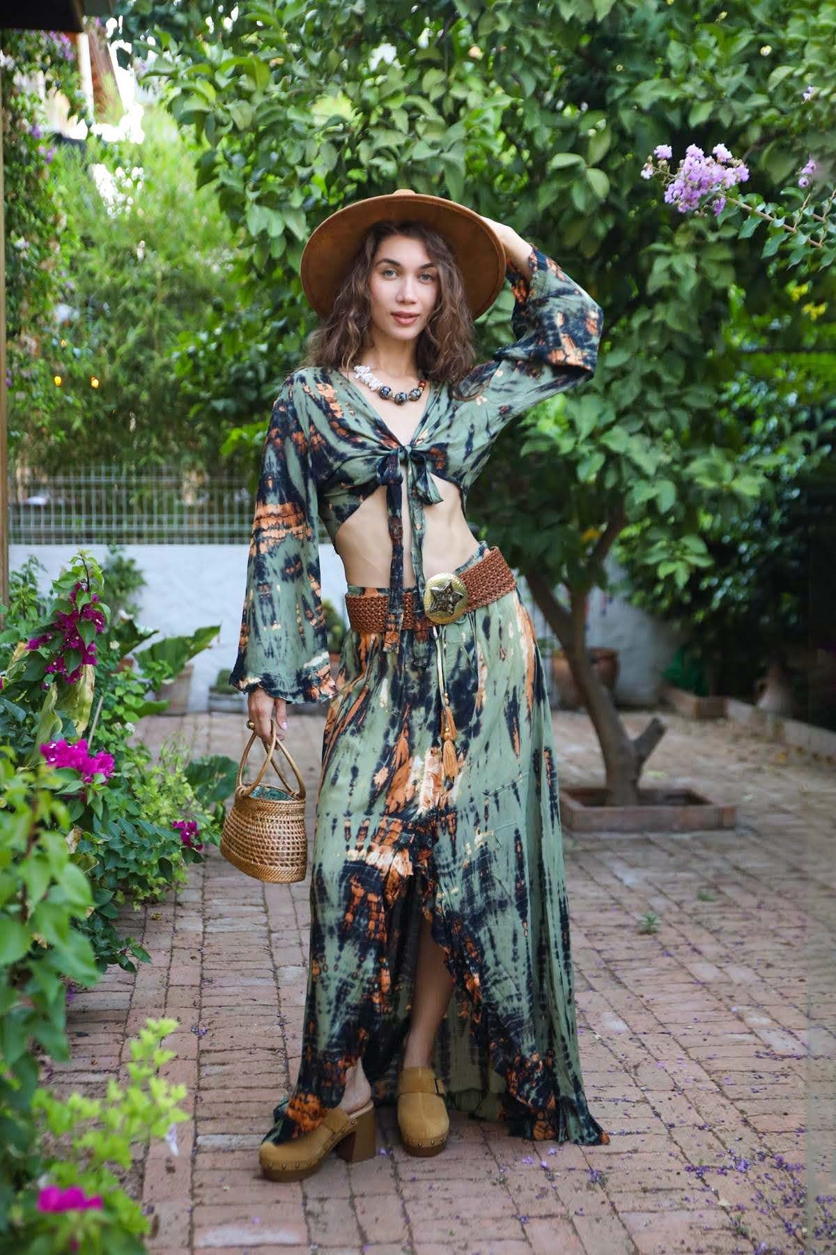 Haki Batikli Volanlı Etek ve Bolero Takım