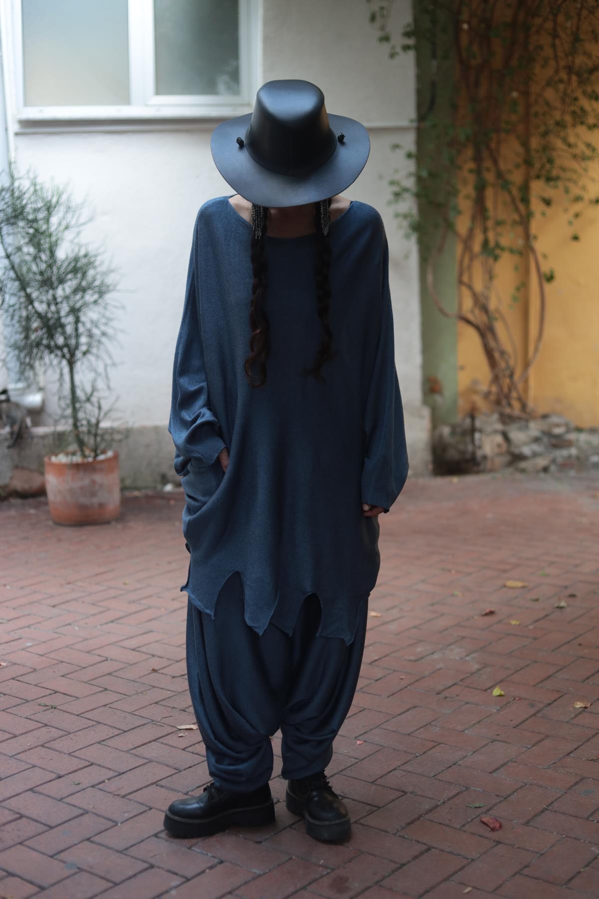 İndigo Mavi Püsküllü Triko Tunik