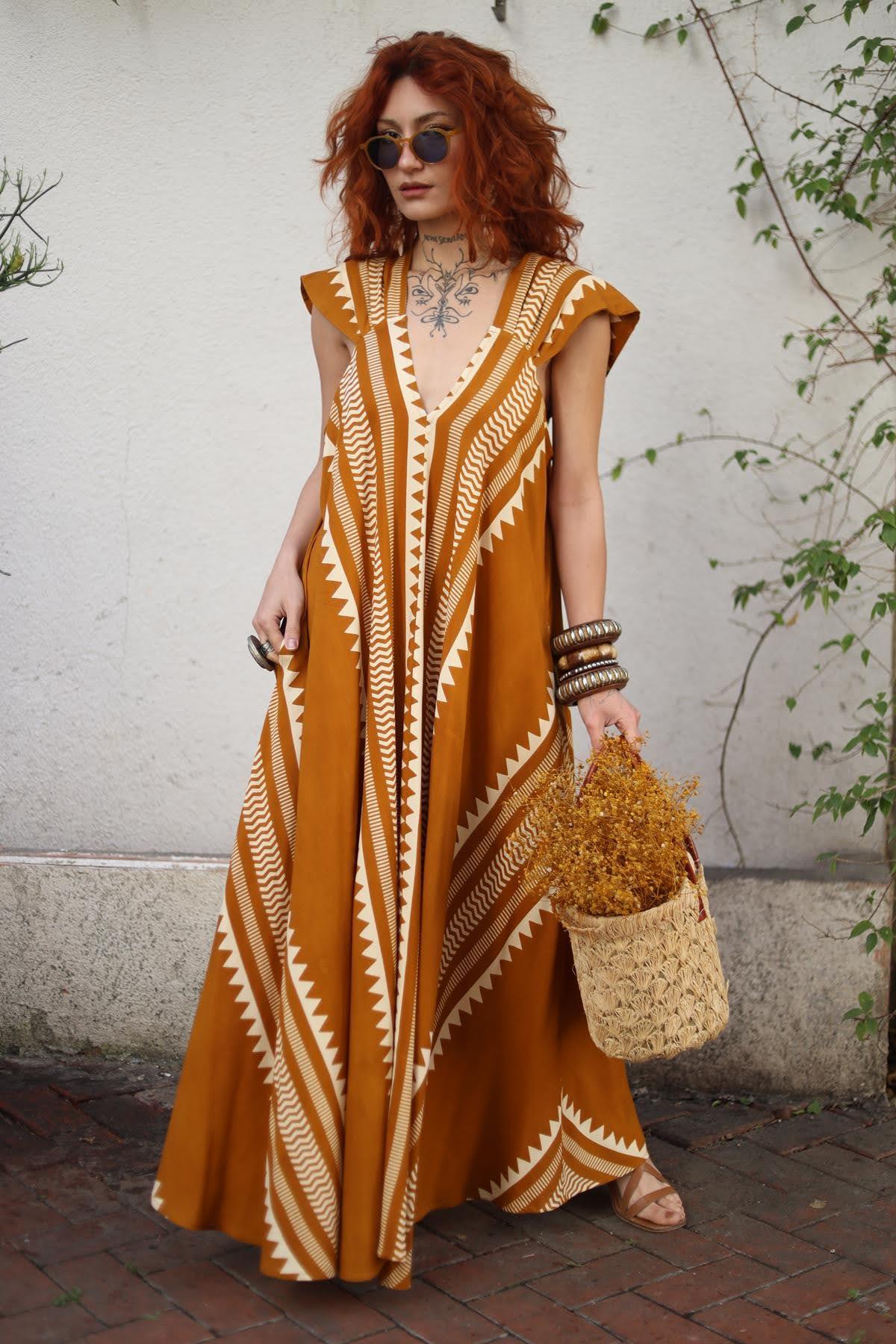 Hardal Rengi Desenli Önü Arkası V Kalın Askılı Elbise