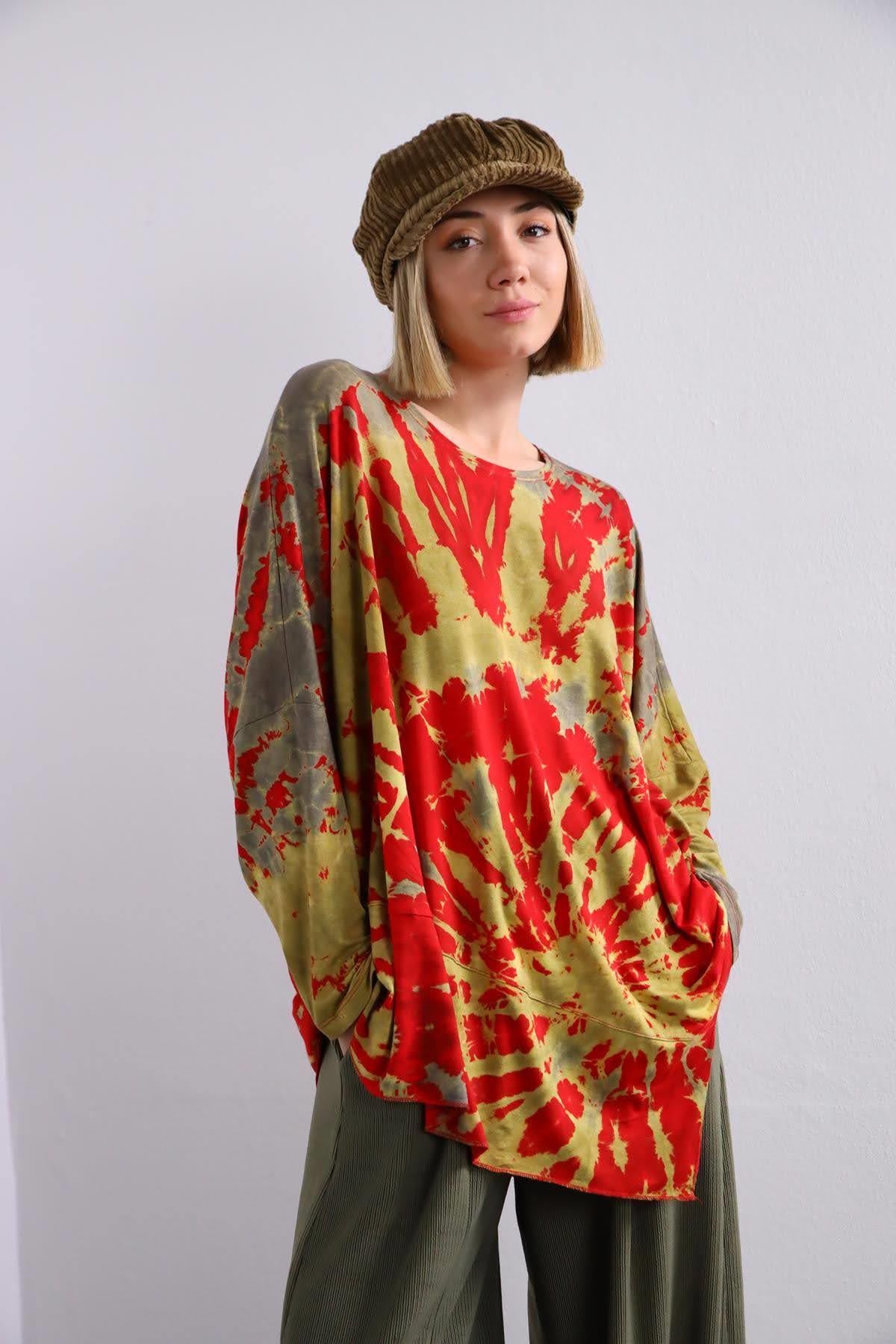 Kırmızı Desenli Altı Parçalı Batikli Bluz - Şaman Butik Kırmızı Desenli Altı Parçalı Batikli Bluz