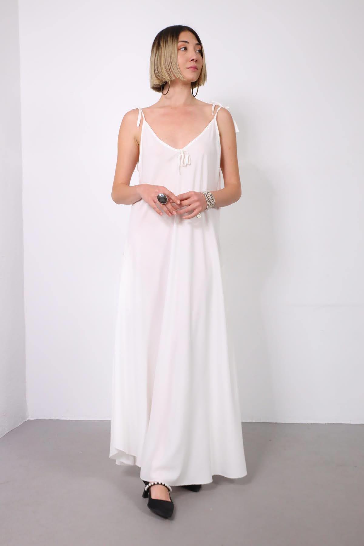 Beyaz Fiyonklu V Yaka İp Askılı Elbise - Şaman Butik Beyaz Fiyonklu V Yaka İp Askılı Elbise