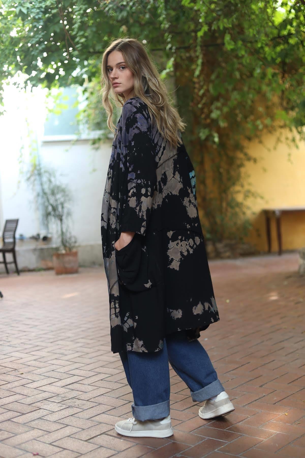 Siyah Batikli Arkası Dikişli Kaftan