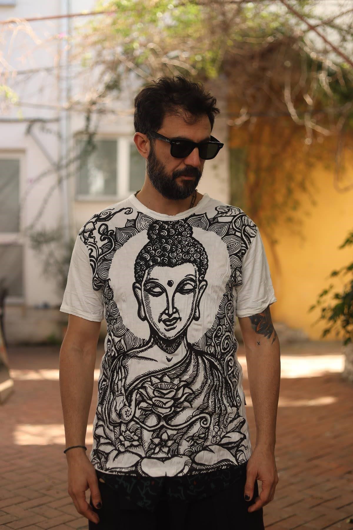 Beyaz Etnik Desenli Erkek Tişört