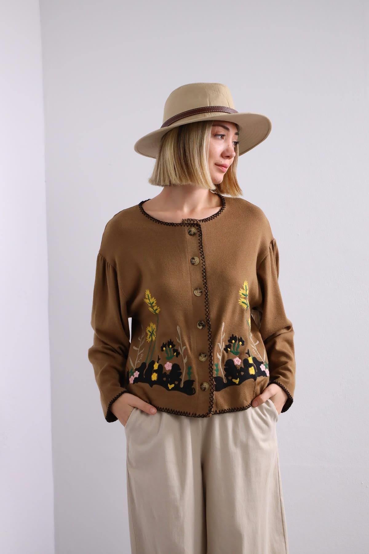 Kahverengi İşlemeli Kısa Ceket - Şaman Butik Kahverengi İşlemeli Kısa Ceket