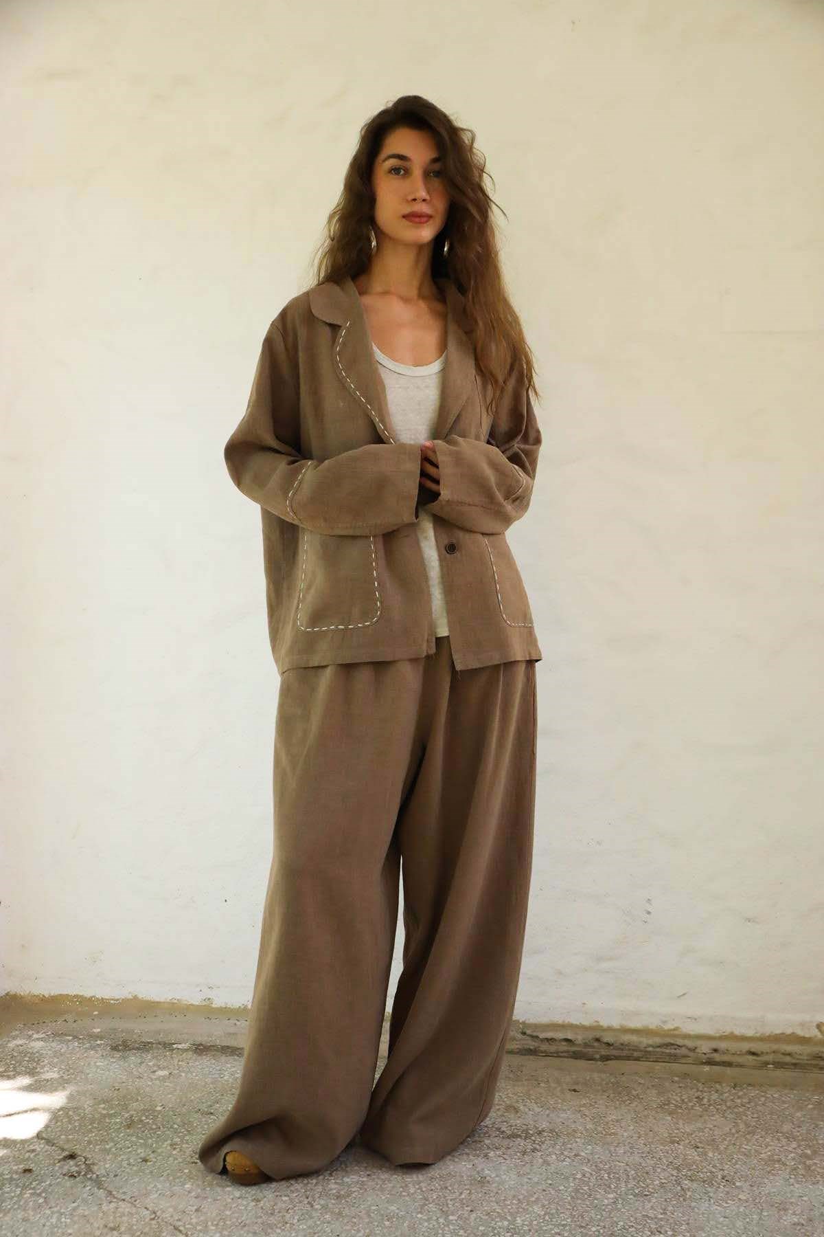 Camel Rengi Dikiş Detaylı Keten Takım
