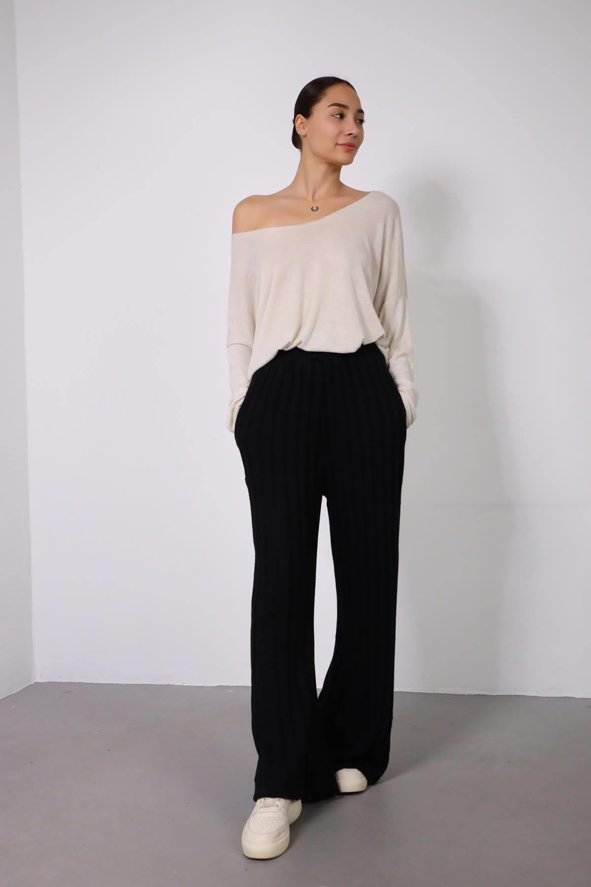 Krem Rengi Yakası Simli Triko Bluz - Şaman Butik Krem Rengi Yakası Simli Triko Bluz