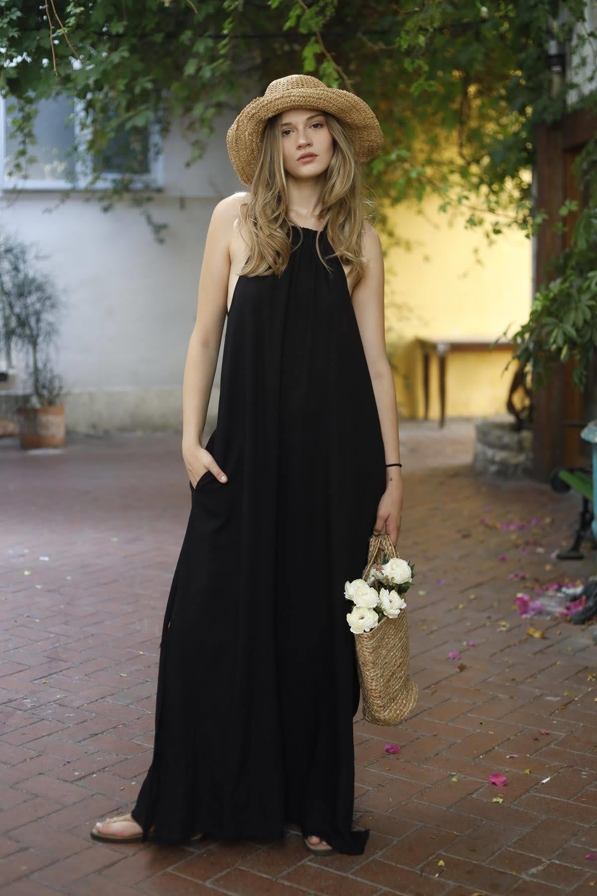 Siyah Halter Yaka Yırtmaçlı Keten Elbise