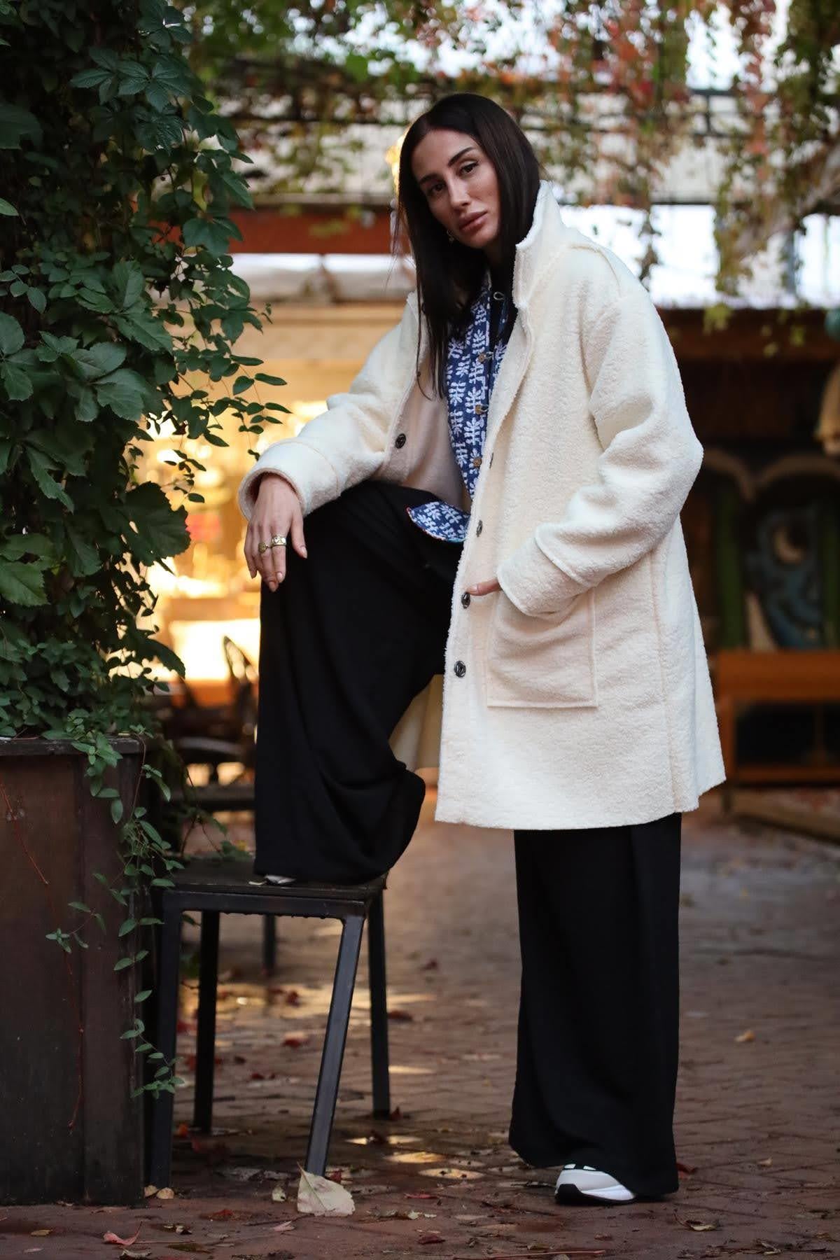 Ekru Çıtçıtlı Buklet Kaban