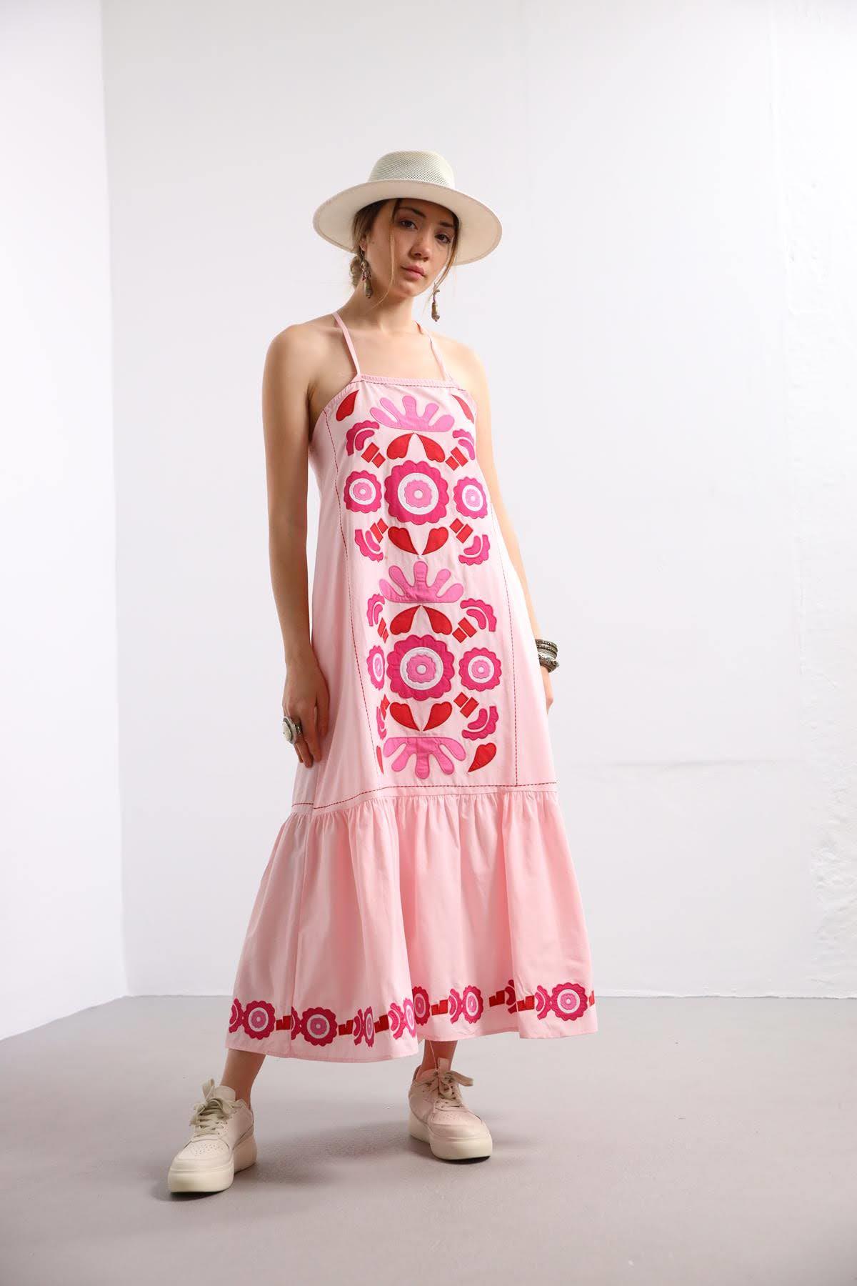 Pudra Pembe Askılı İşlemeli Elbise - Şaman Butik Pudra Pembe Askılı İşlemeli Elbise