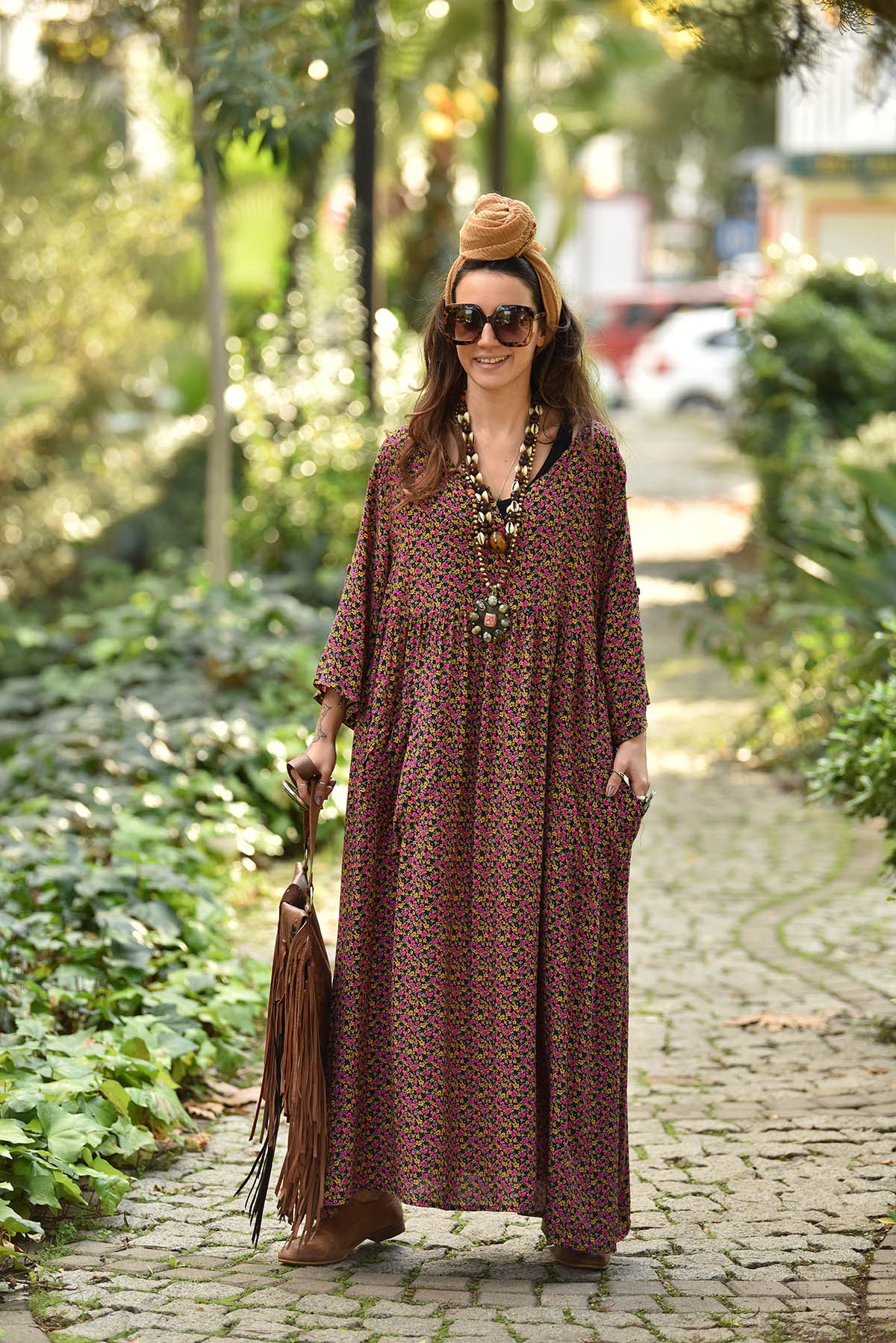 Siyah Çiçekli Önü Düğmeli Elbise - Şaman Butik Black Floral Buttoned Dress