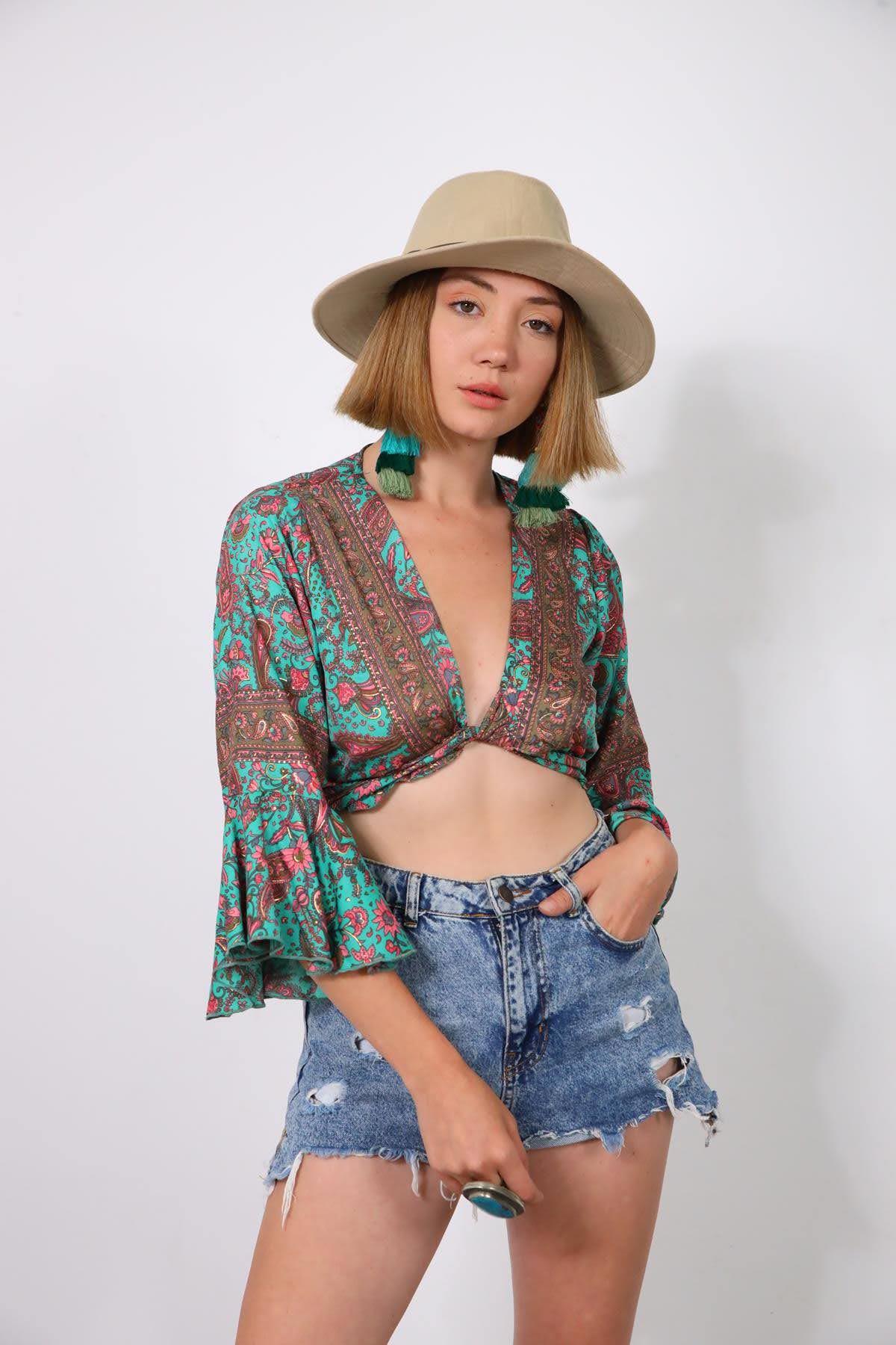 Mint Yeşili İspanyol Kol Desenli Anvelop Crop Bluz - Şaman Butik Mint Yeşili İspanyol Kol Desenli Anvelop Crop Bluz