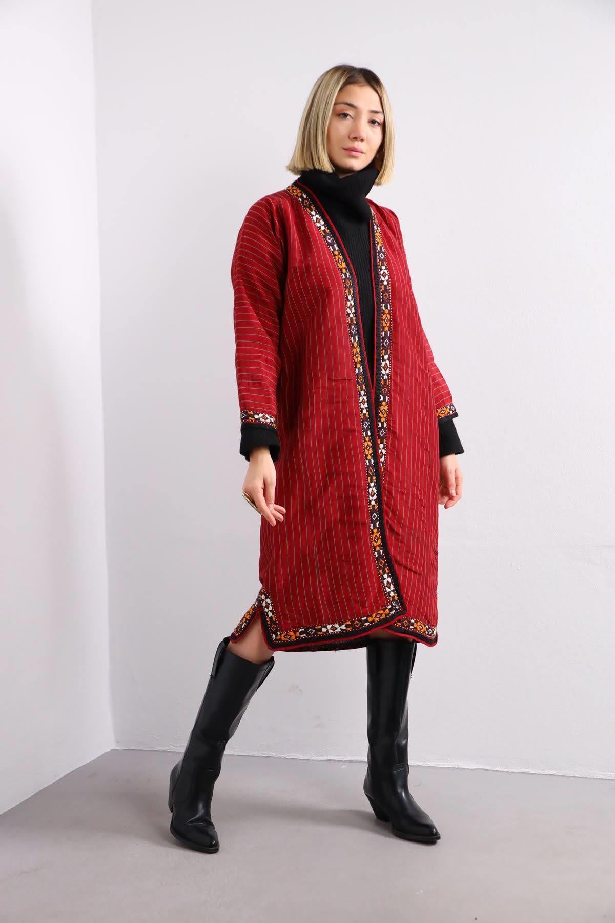 Bordo Çizgili Etnik İşlemeli Bohem Kaftan - Şaman Butik Bordo Çizgili Etnik İşlemeli Bohem Kaftan