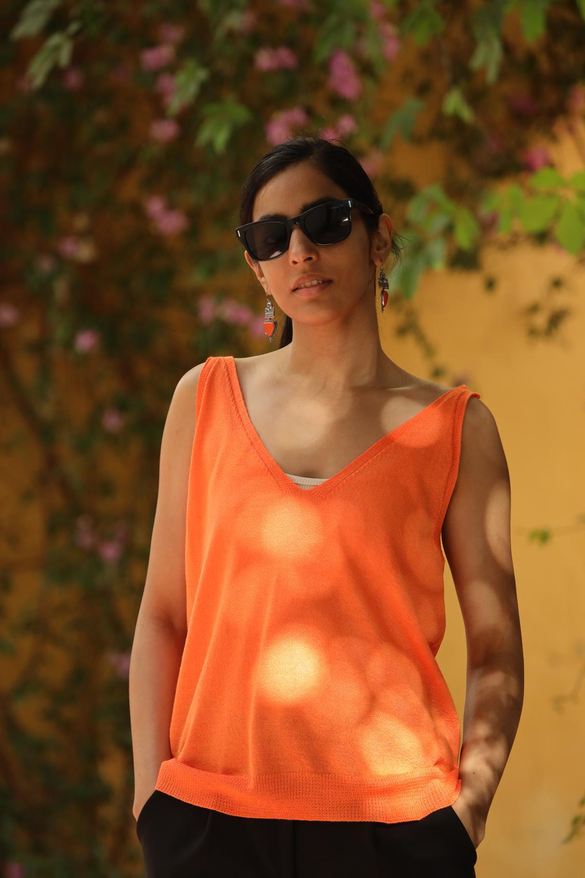 Turuncu Önü Arkası V Yaka Askılı Merserize Bluz