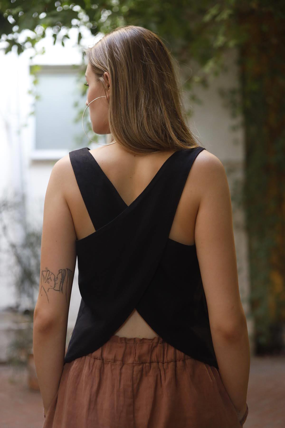 Black Albin Blouse