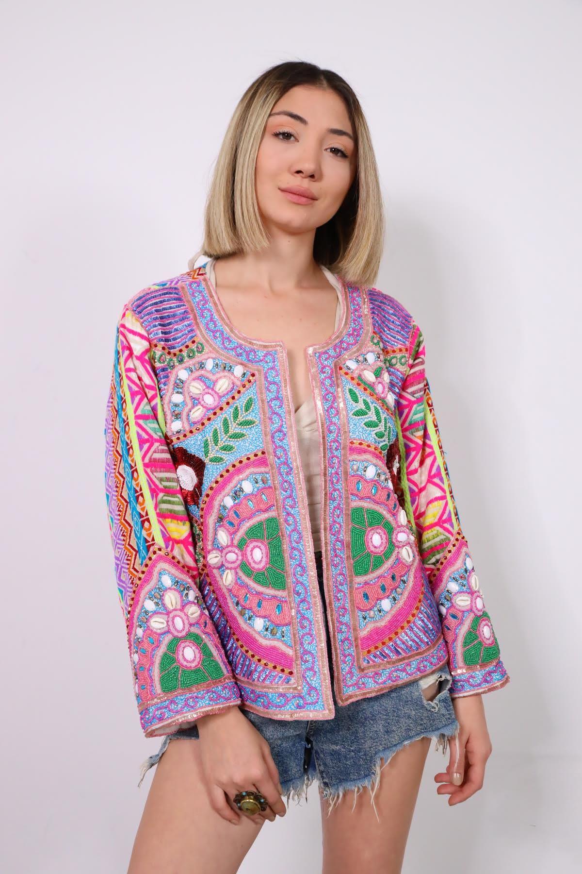 Pembe İşlemeli Deniz Kabuklu Otantik Ceket - Şaman Butik Pembe İşlemeli Deniz Kabuklu Otantik Ceket
