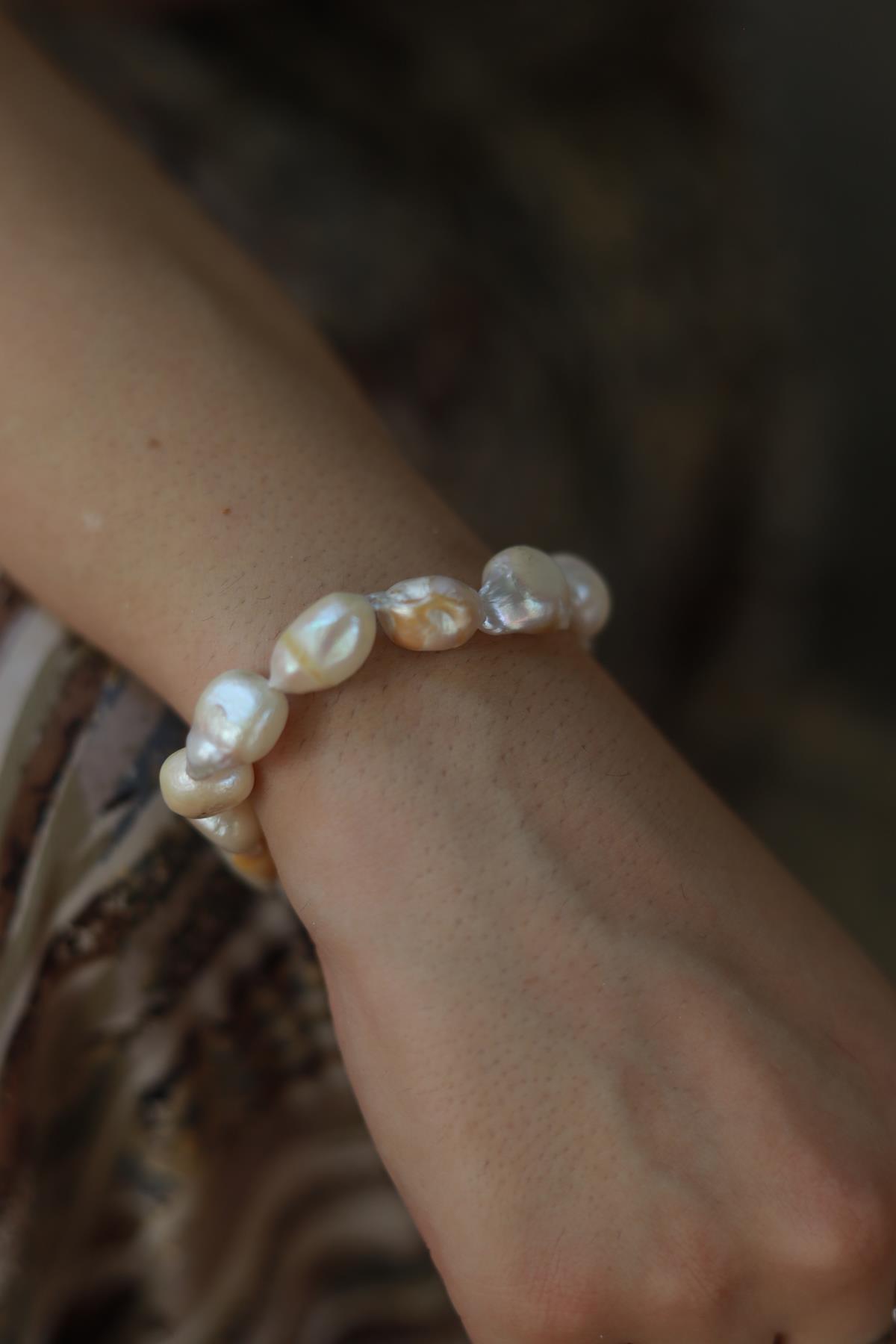Pearl Calcium Stone Bracelet