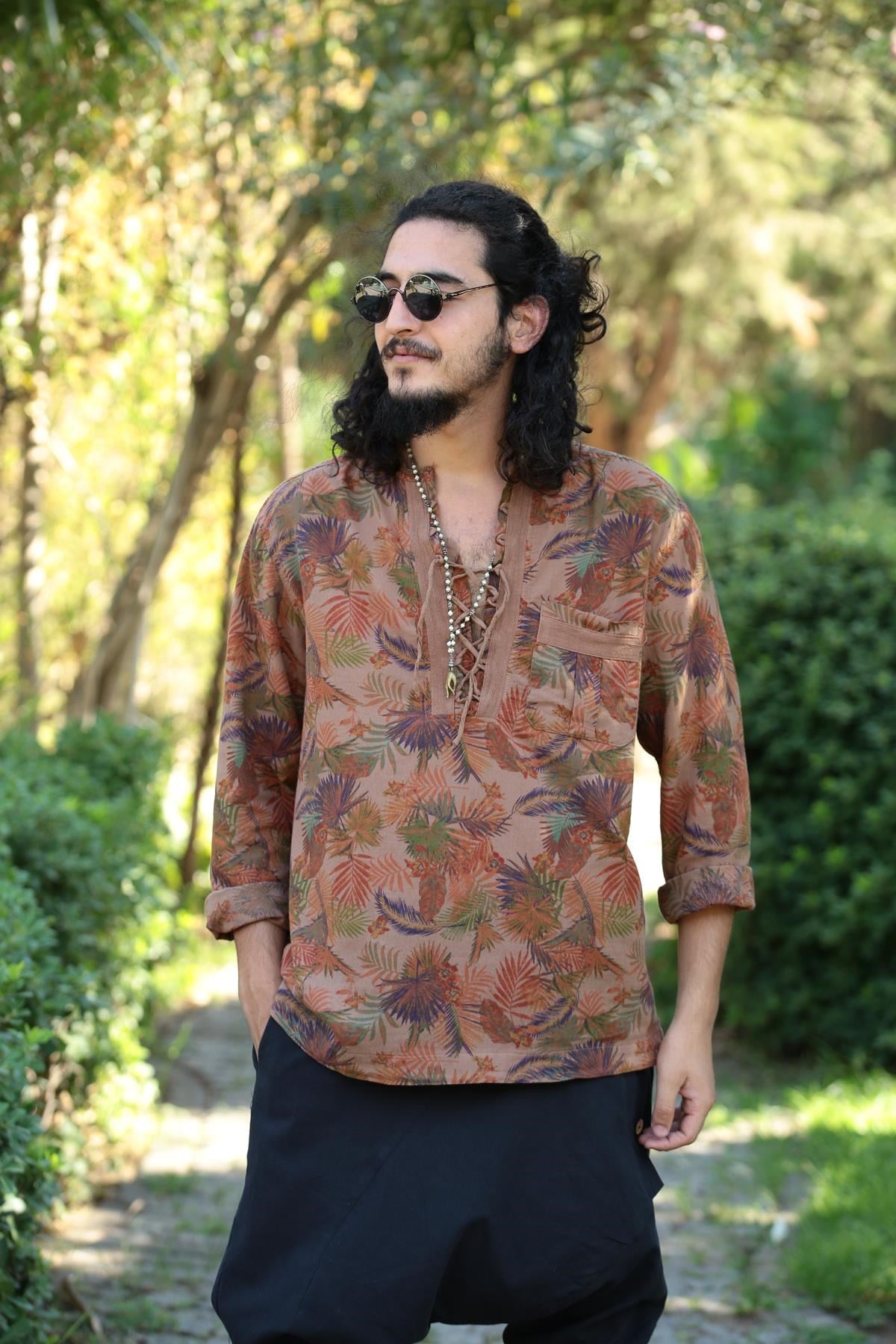 Kahverengi Desenli Yakası Bağcıklı Bohem Erkek Gömlek - Şaman Butik Kahverengi Desenli Yakası Bağcıklı Bohem Erkek Gömlek