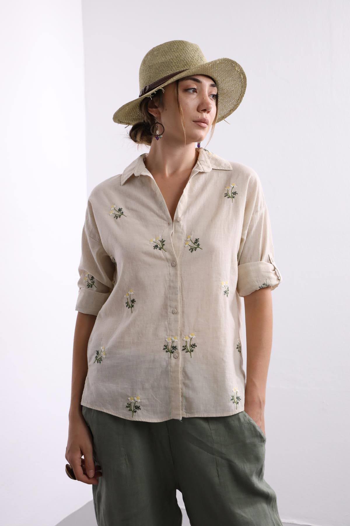 Krem Rengi Papatya Desenli Gömlek - Şaman Butik Krem Rengi Papatya Desenli Gömlek