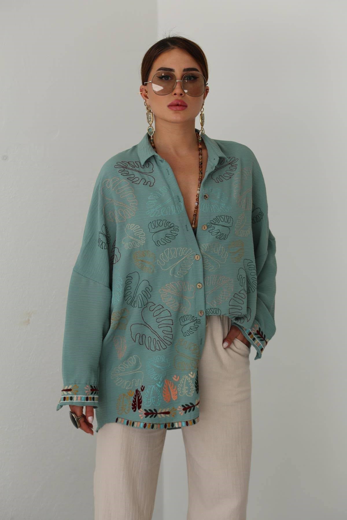 Mint Yeşili Desenli İşlemeli Gömlek - Şaman Butik - Bohem Giyim ve Aksesuar | Kadın & Erkek Mint Yeşili Desenli İşlemeli Gömlek