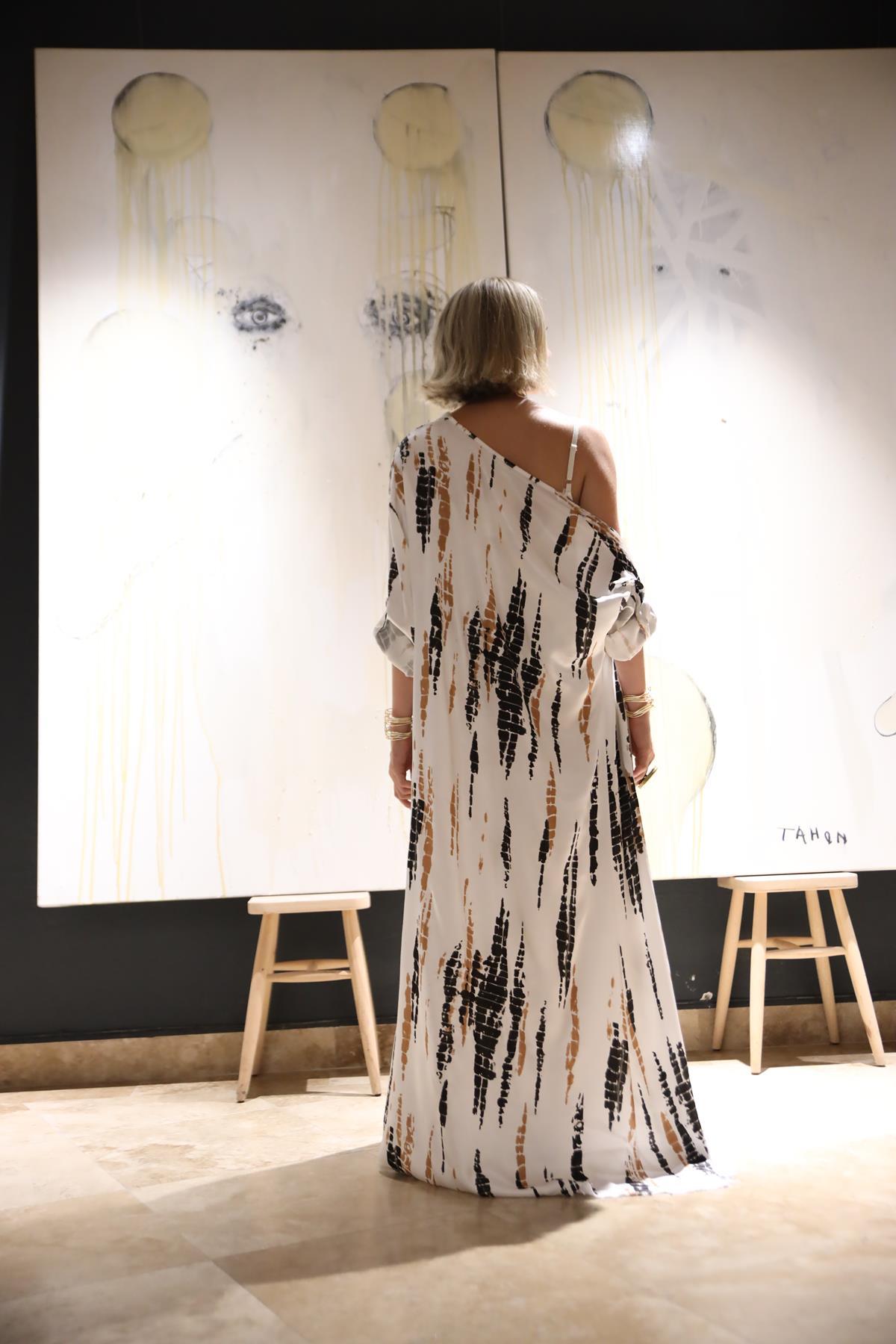 Beyaz Batikli Saten Kaftan