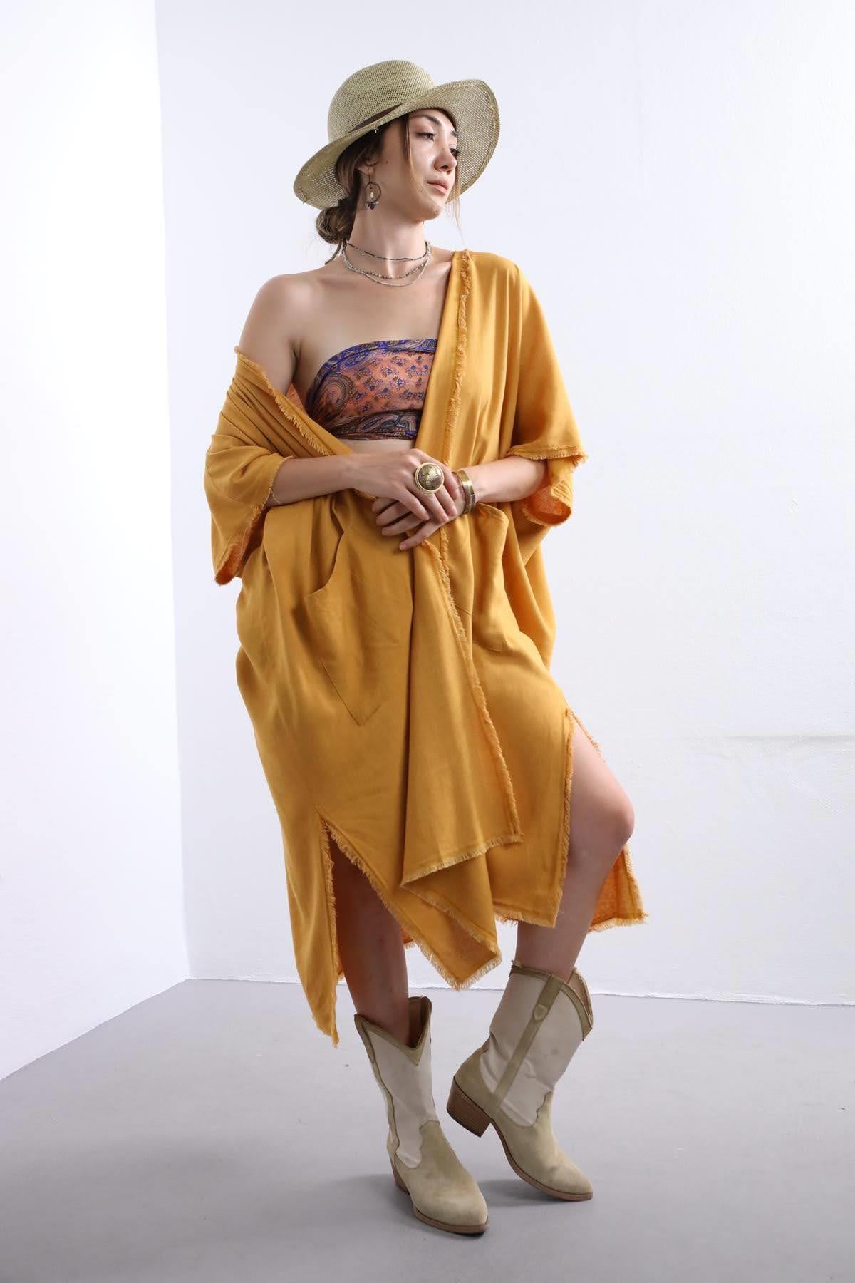 Hardal Rengi Püsküllü Salaş Kısa Kollu Kaftan - Şaman Butik Hardal Rengi Püsküllü Salaş Kısa Kollu Kaftan