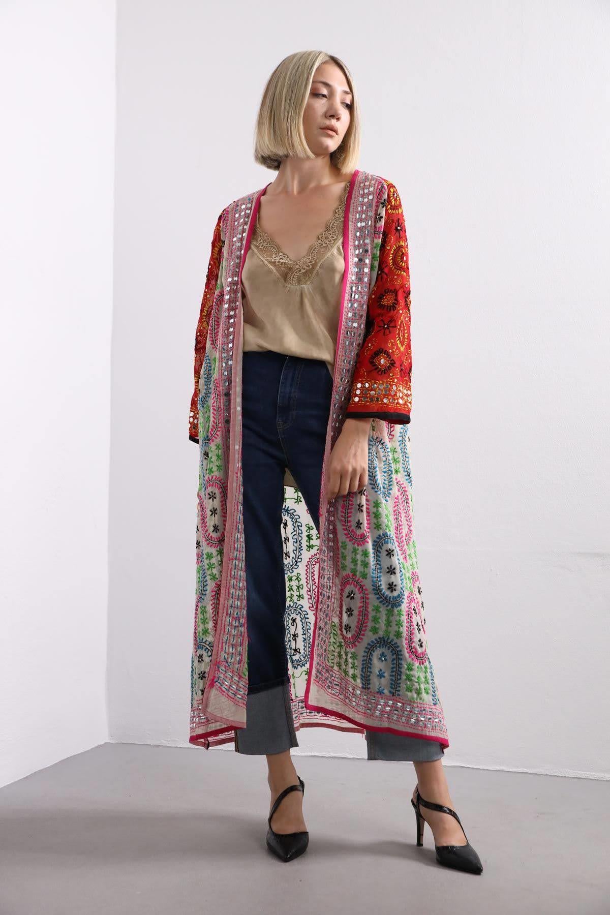  Kırmızı İşlemeli Bohem Uzun Kaftan