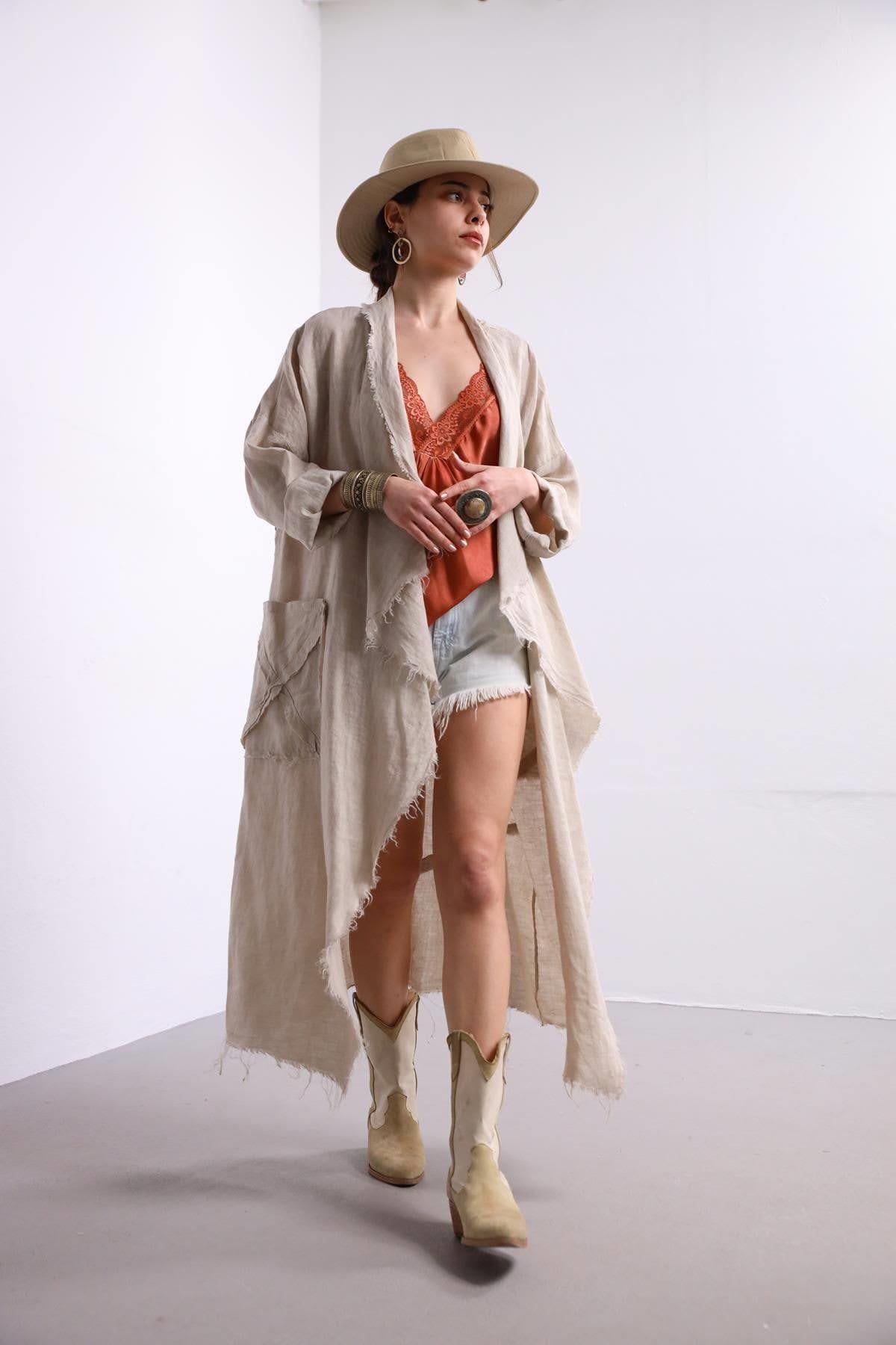 Krem Rengi Saçaklı Cebi Dikişli Keten Kaftan - Şaman Butik Krem Rengi Saçaklı Cebi Dikişli Keten Kaftan