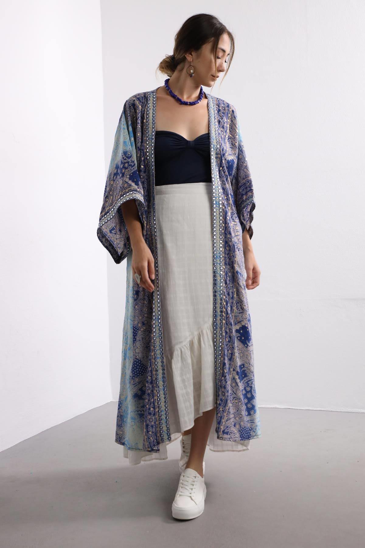 Mavi Desenli Yakası Pullu Kaftan - Şaman Butik Mavi Desenli Yakası Pullu Kaftan